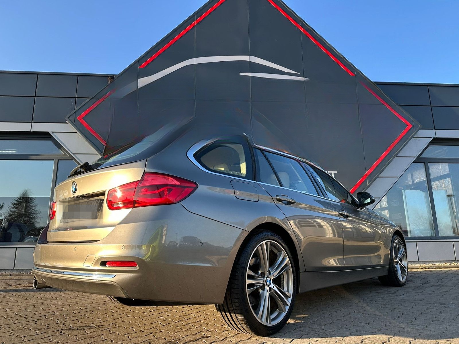 BMW 320 3 Touring 320 d Luxury Line LED NAV KAMERA foto 23