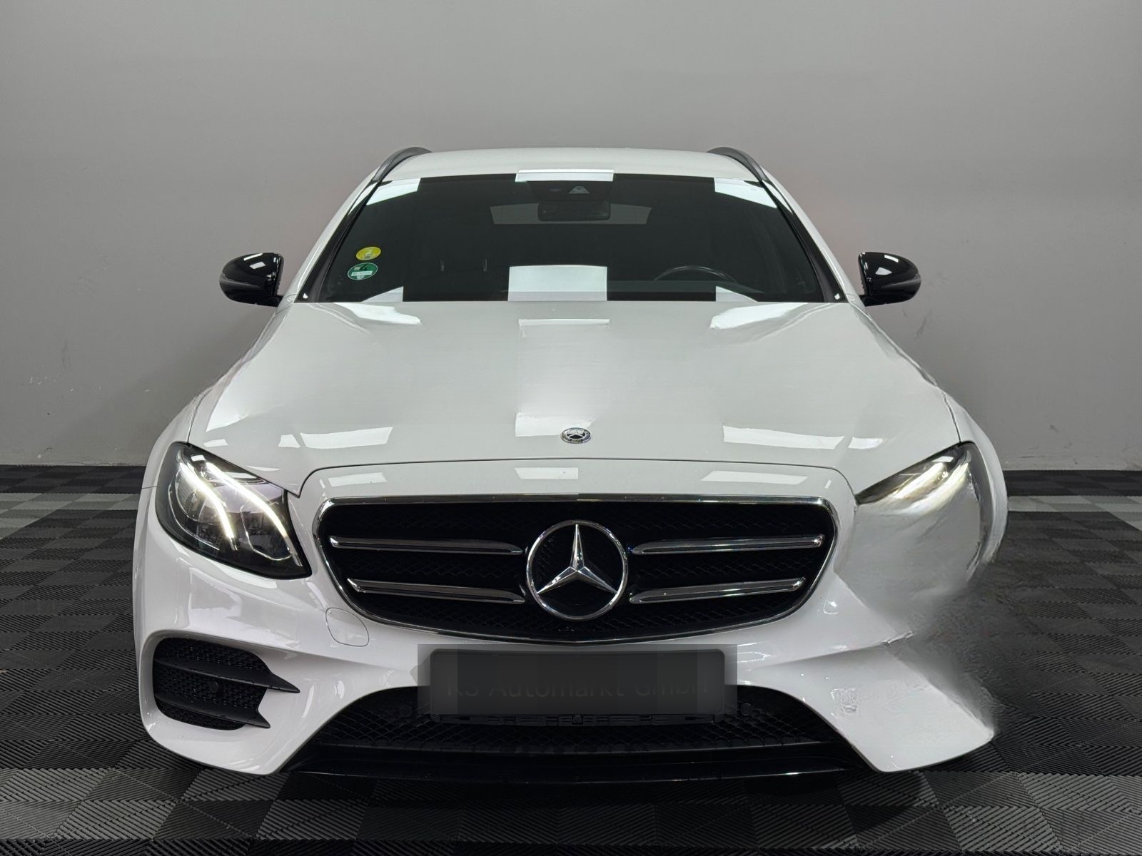 Mercedes-Benz E 300 de T-Modell AMG Night*LED*AHK*Park-Assist* foto 2