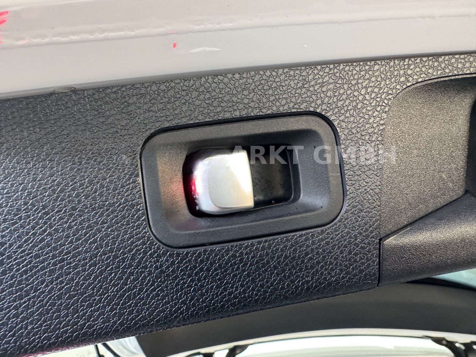 Mercedes-Benz E 300 de T-Modell AMG Night*LED*AHK*Park-Assist* foto 18
