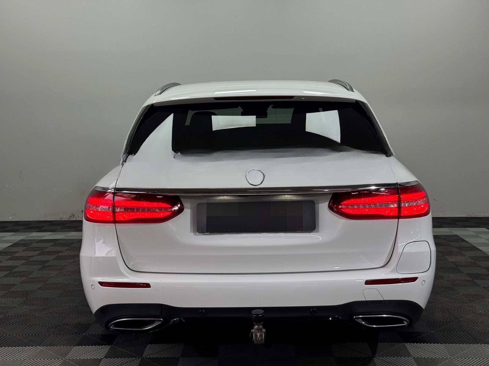 Mercedes-Benz E 300 de T-Modell AMG Night*LED*AHK*Park-Assist* foto 7