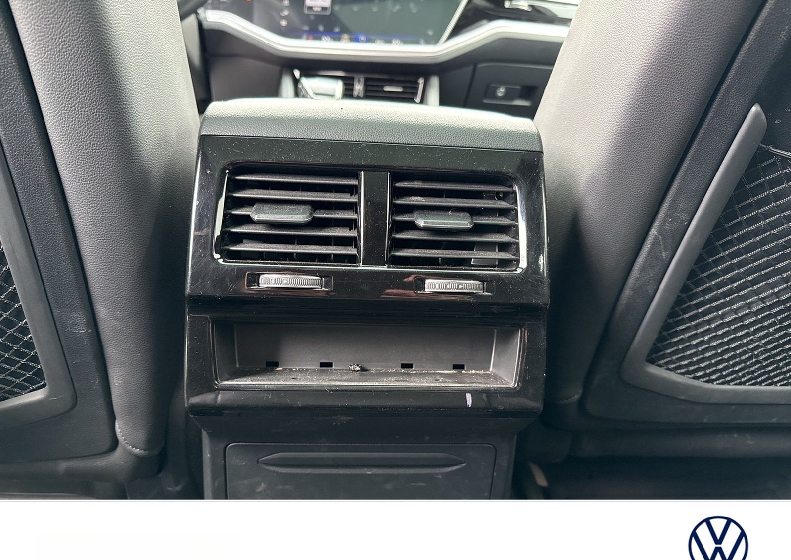 Volkswagen Touareg V6 R-LINE PANO DYNAUDIO AHK 360°CAM LM21 foto 21