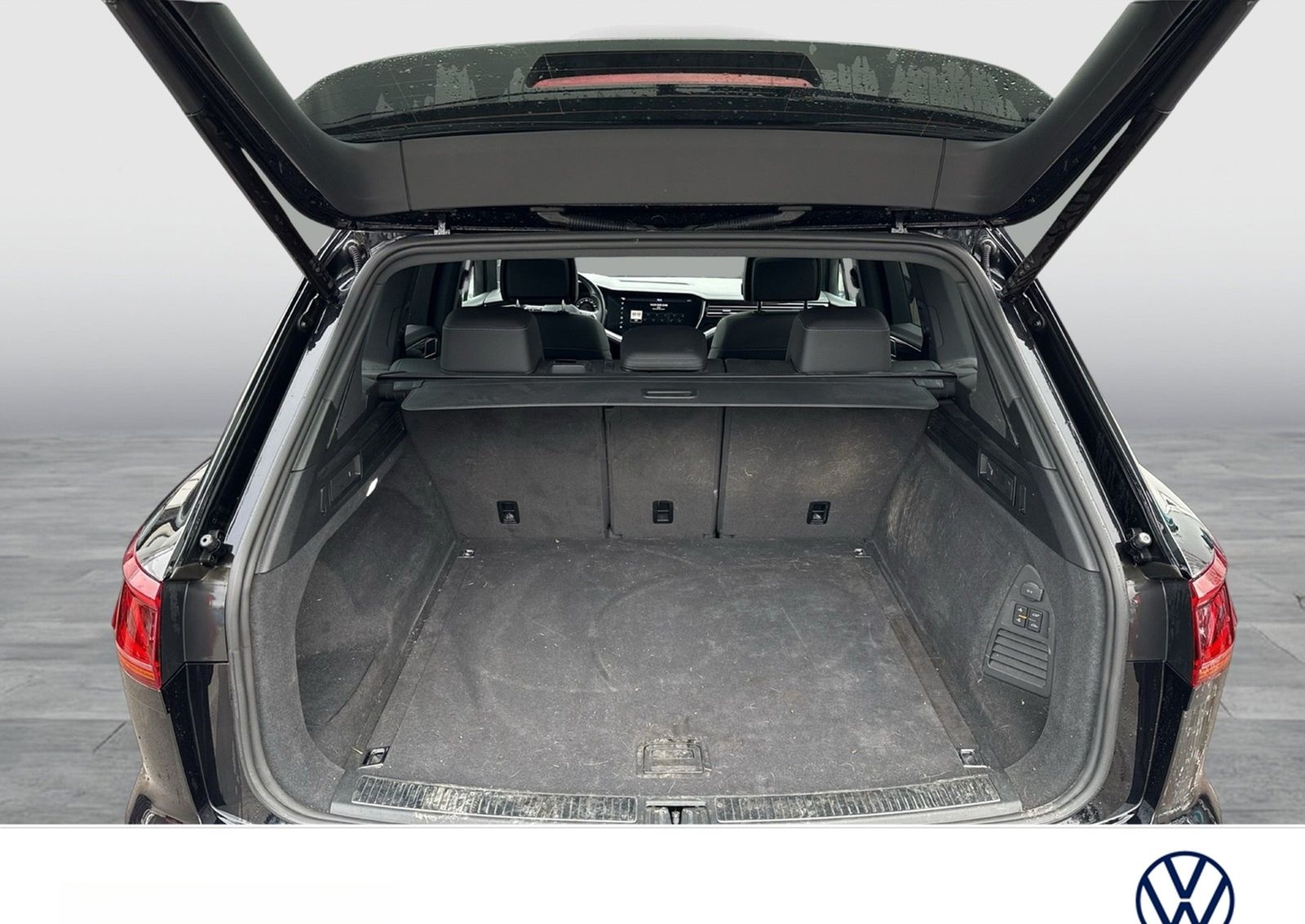 Volkswagen Touareg V6 R-LINE PANO DYNAUDIO AHK 360°CAM LM21 foto 10