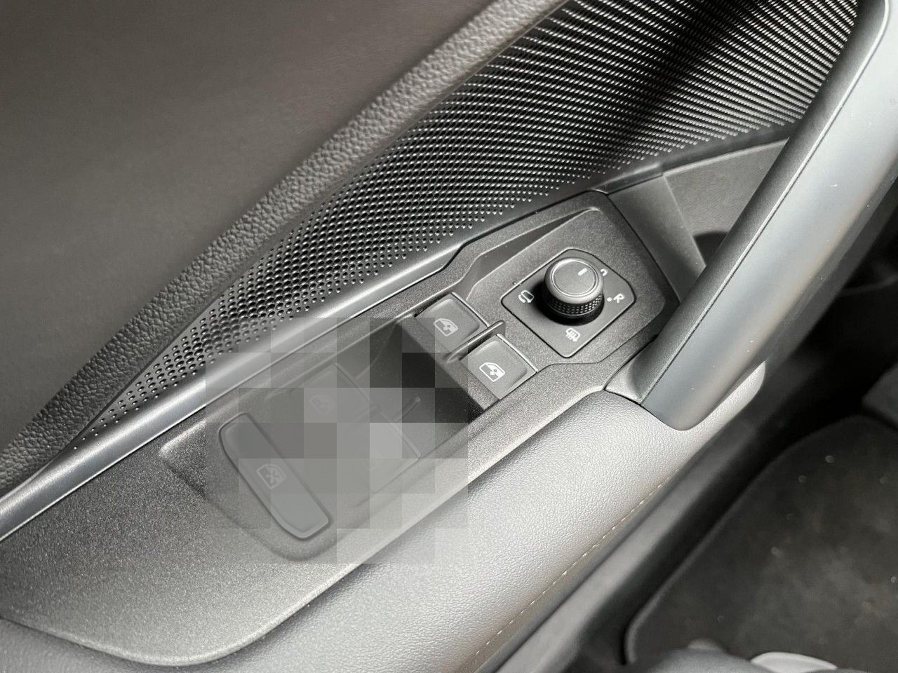 Volkswagen Tiguan 1,5 eTSI DSG Elegance (IQLight+AHK+Navi) foto 15