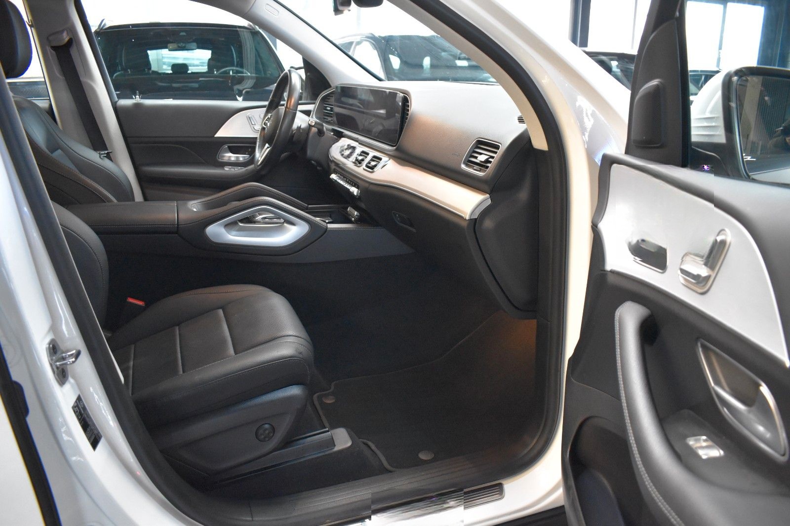 Mercedes-Benz GLE 350 e 4Matic*LEDER*KAMERA*AHK*LED*WIDESCREEN foto 6
