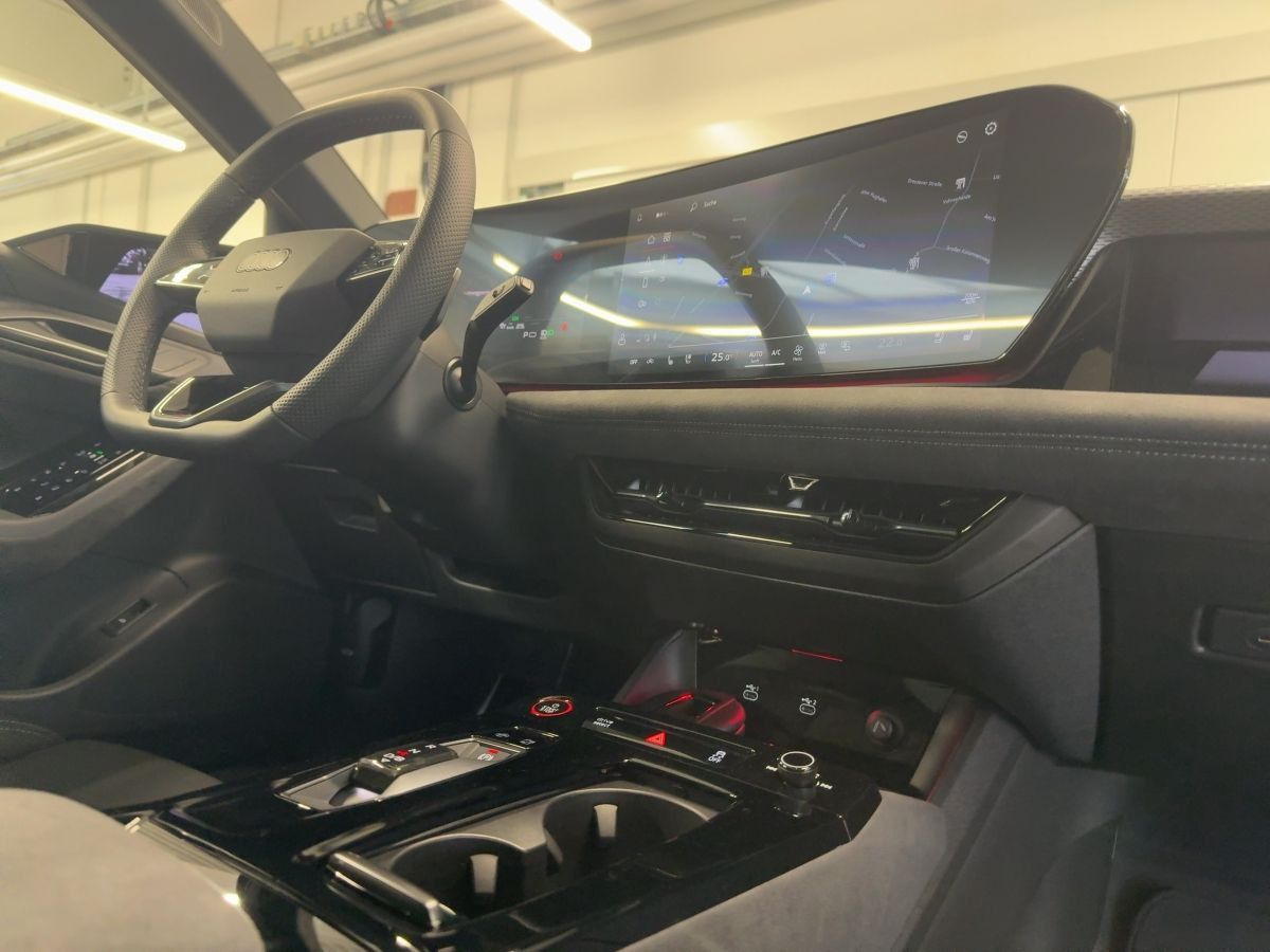 Audi A6 Avant e-tron quattro s-line foto 13