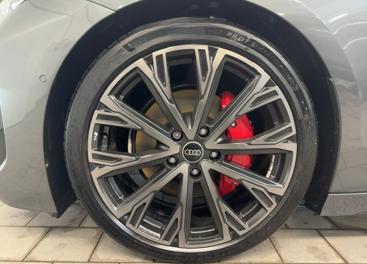 Audi A6 Avant e-tron quattro s-line foto 20