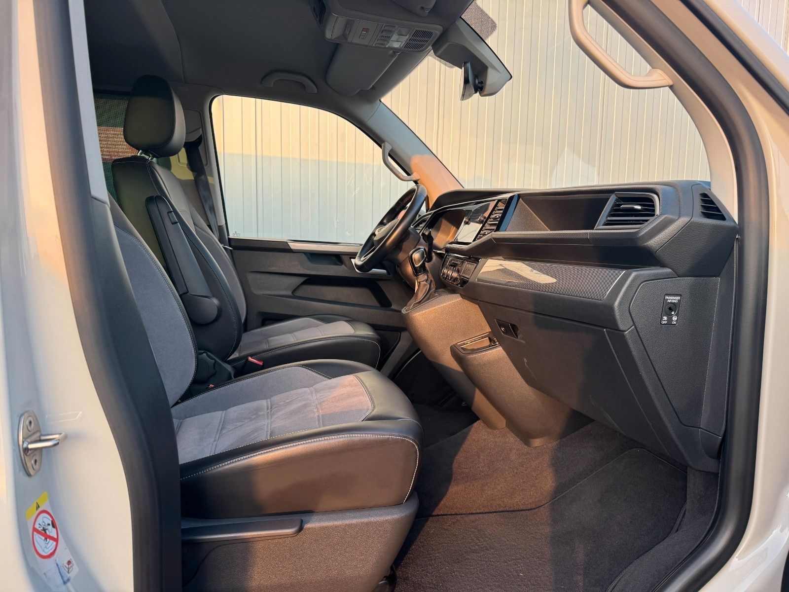 Volkswagen T6 Multivan Generation SIX Navi AHK 7-Sitzer foto 19