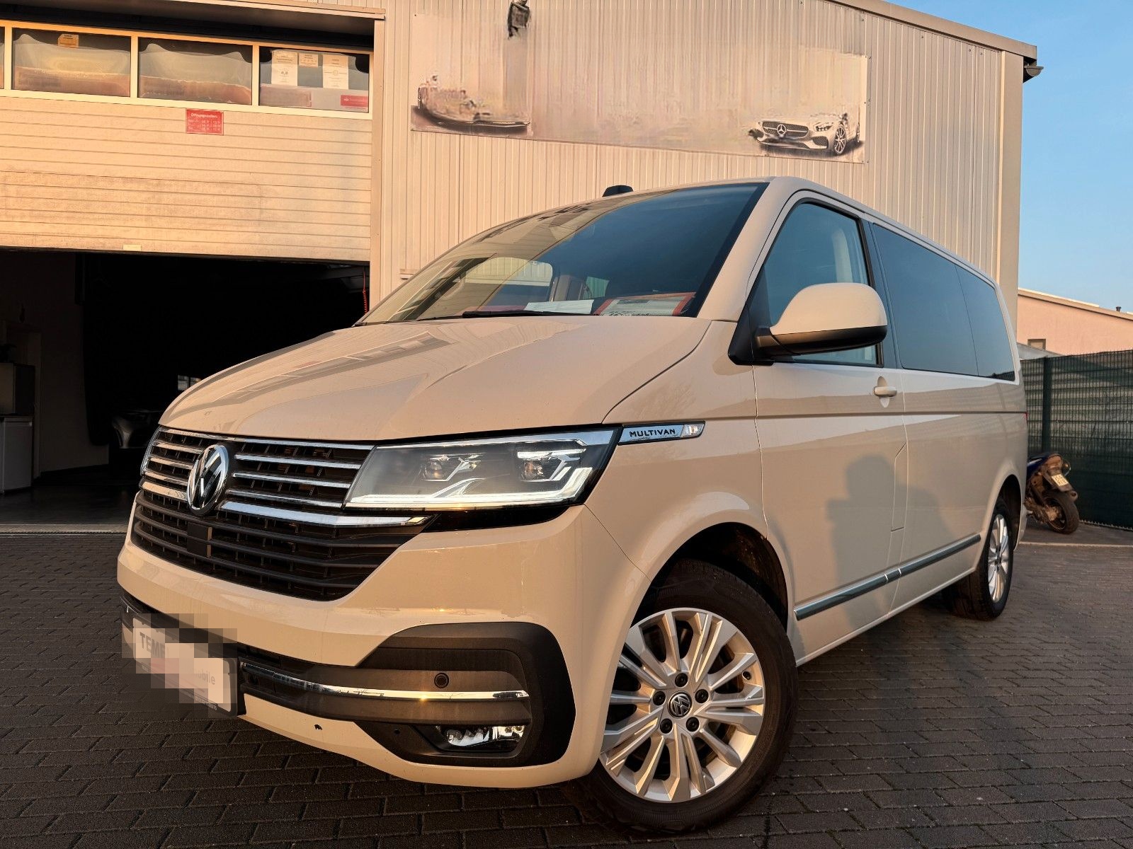 Volkswagen T6 Multivan Generation SIX Navi AHK 7-Sitzer foto 5