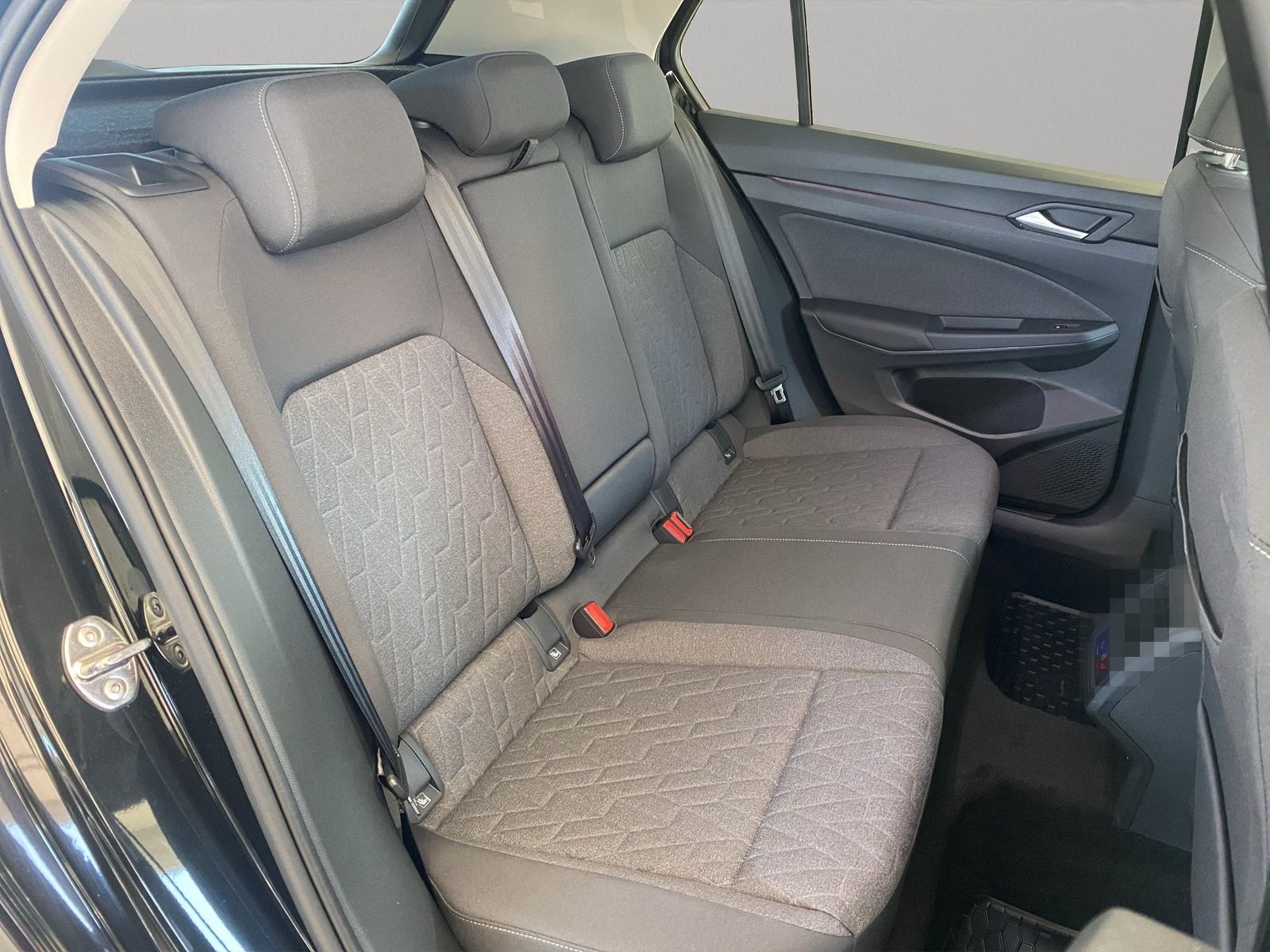 Volkswagen Golf VIII (ACC.SHZ.PDC.LED) 1.5 TSI foto 7