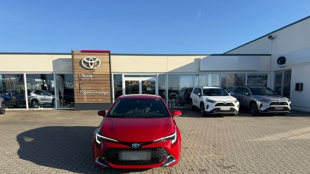 Toyota Corolla 1.8 Hybrid Team Deutschland foto 2