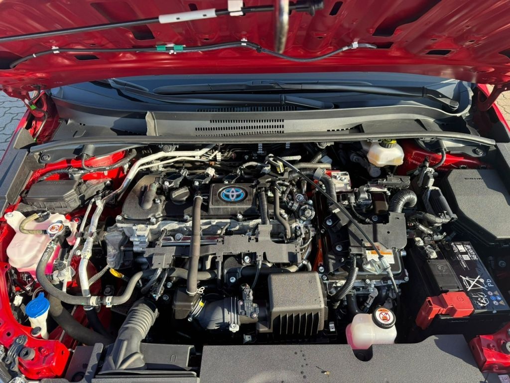 Toyota Corolla 1.8 Hybrid Team Deutschland foto 15