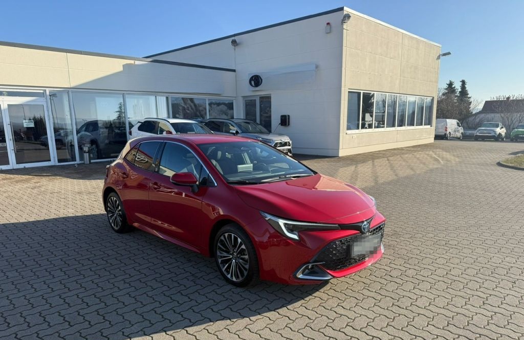 Toyota Corolla 1.8 Hybrid Team Deutschland foto 3