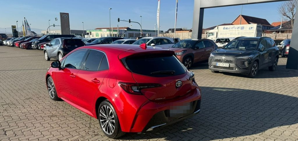 Toyota Corolla 1.8 Hybrid Team Deutschland foto 9