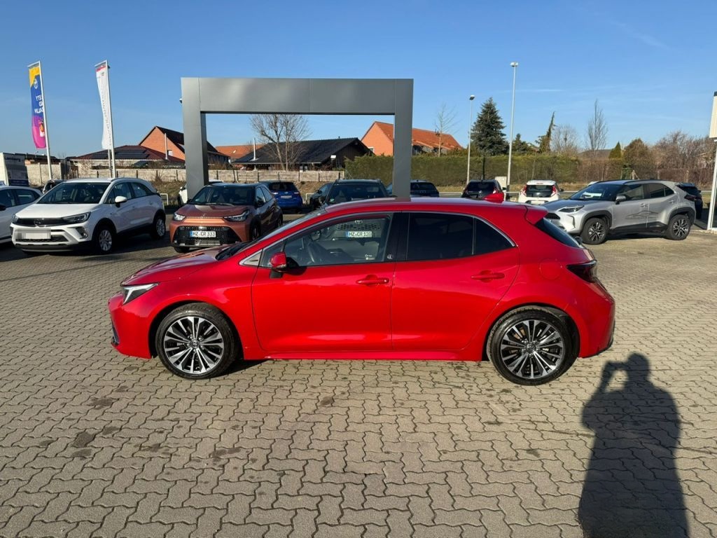 Toyota Corolla 1.8 Hybrid Team Deutschland foto 10