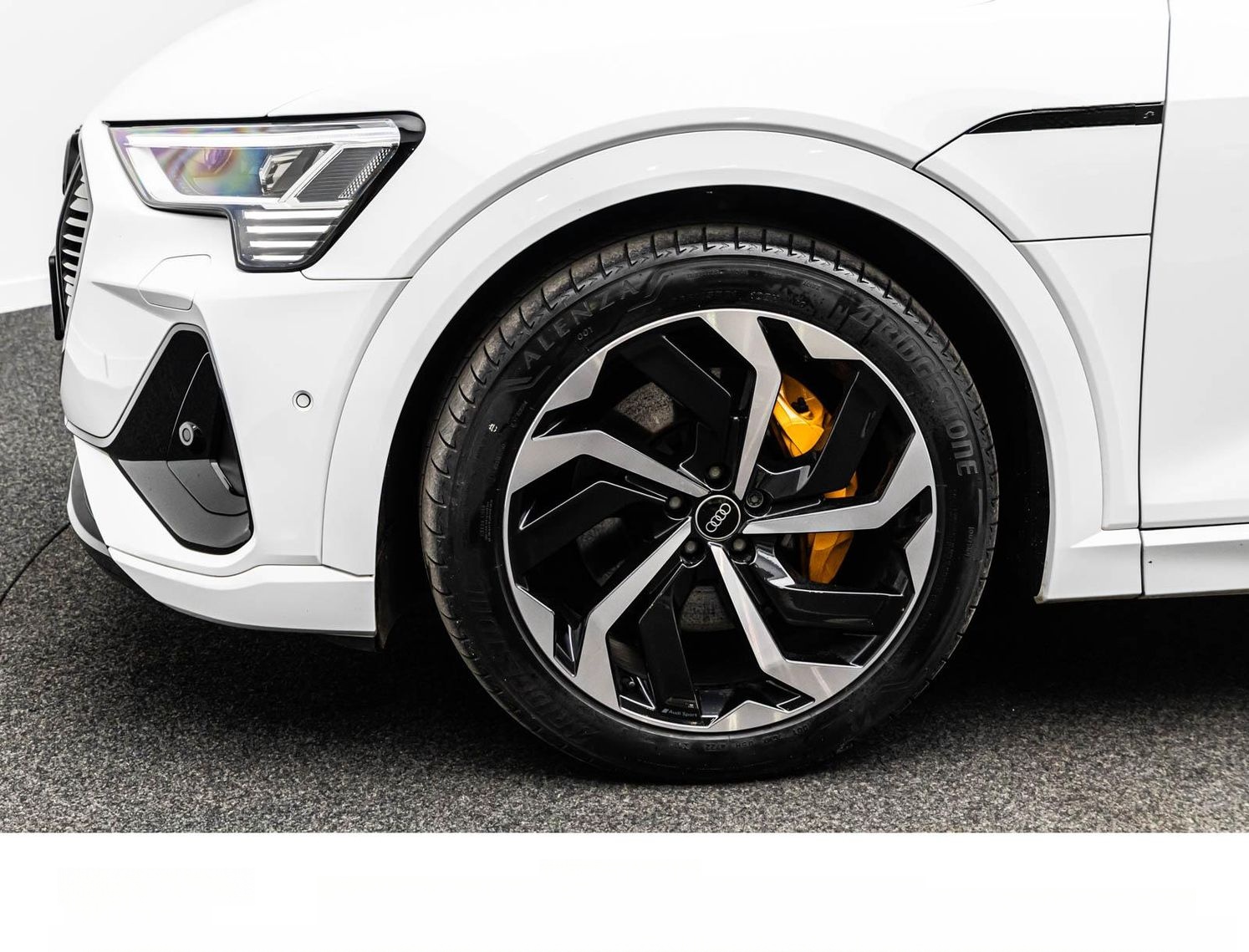 Audi E-TRON 55 S LINE BLACK/21Z/ACC/HuD/PANO/B&O/360° foto 13