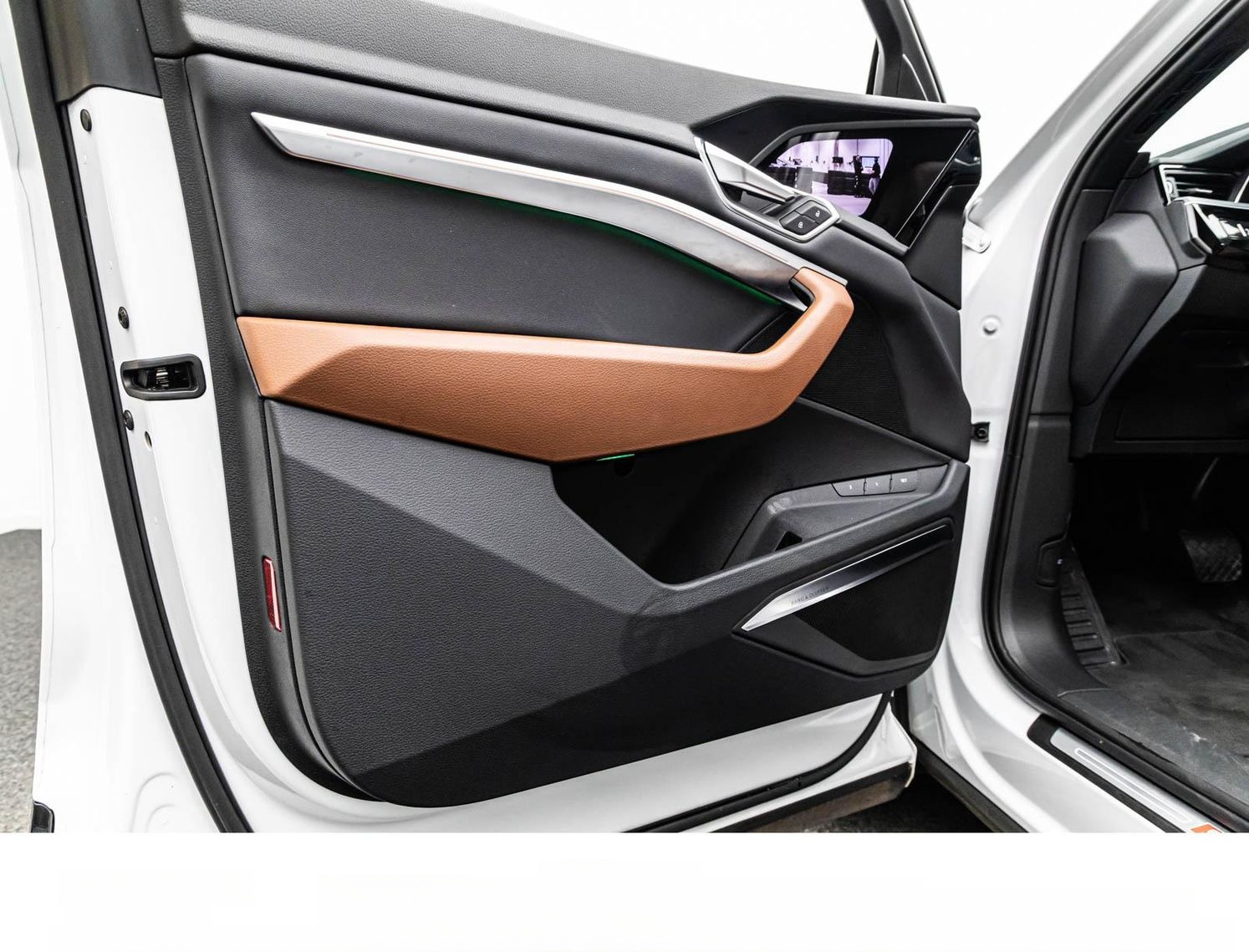 Audi E-TRON 55 S LINE BLACK/21Z/ACC/HuD/PANO/B&O/360° foto 14