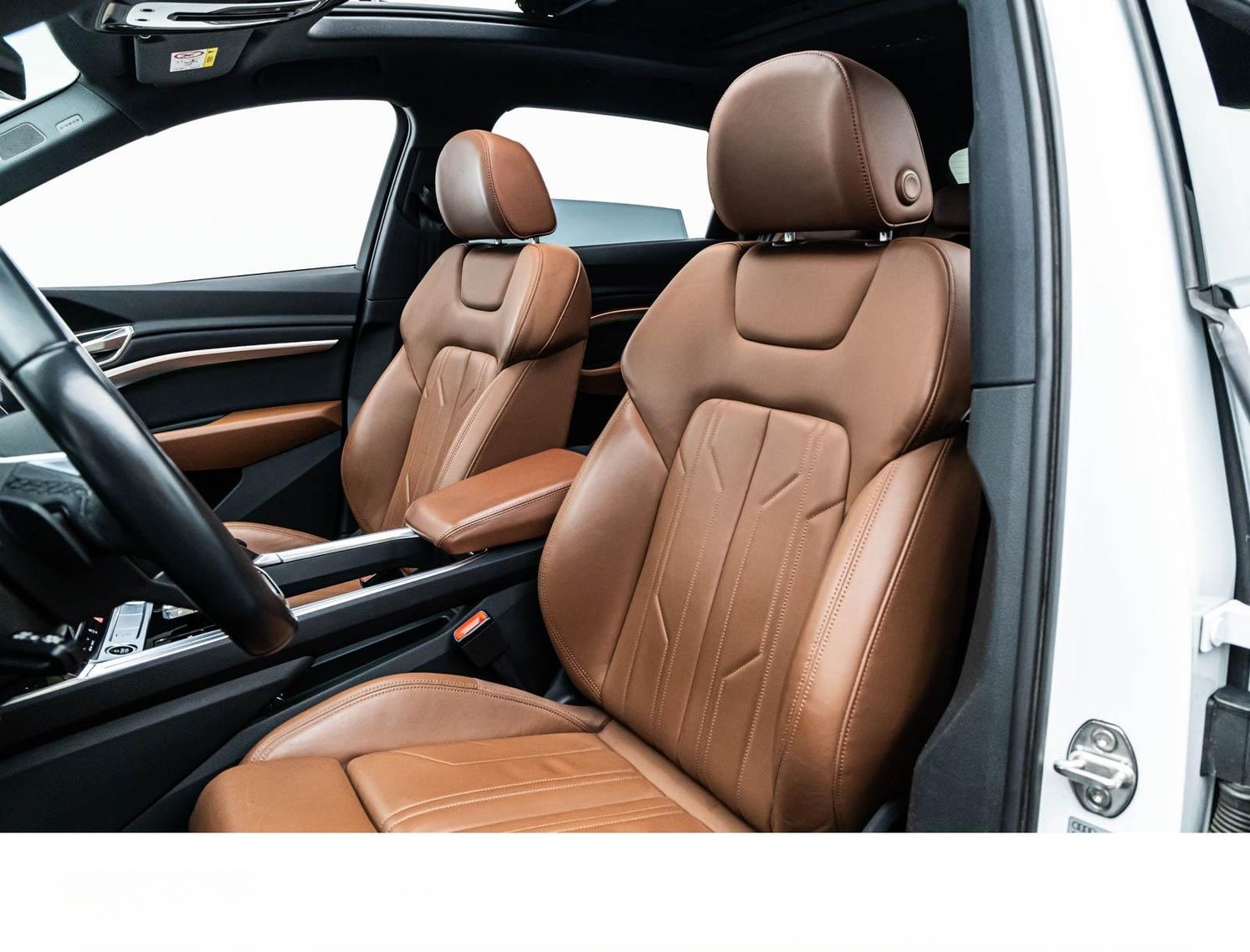 Audi E-TRON 55 S LINE BLACK/21Z/ACC/HuD/PANO/B&O/360° foto 16