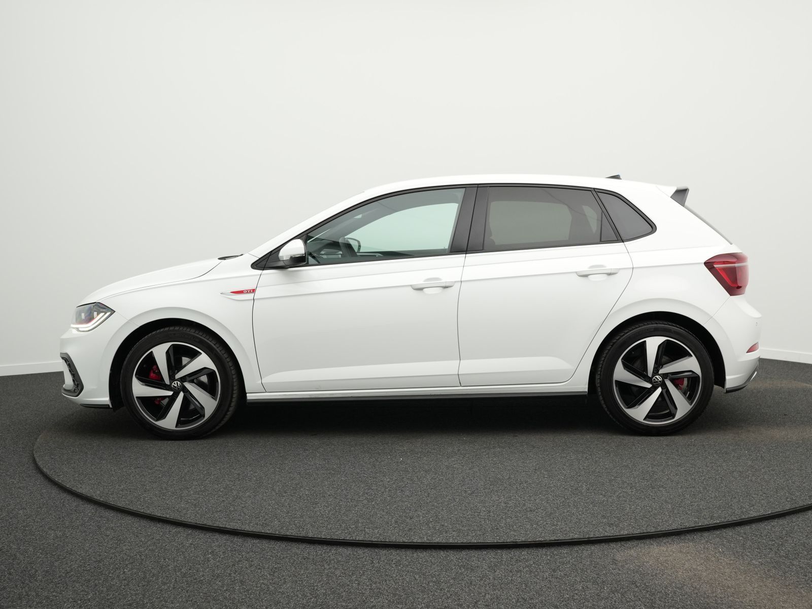Volkswagen Polo GTI 2.0 TSI DSG *IQ.LIGHT*BEATS*ACC*17''* foto 10