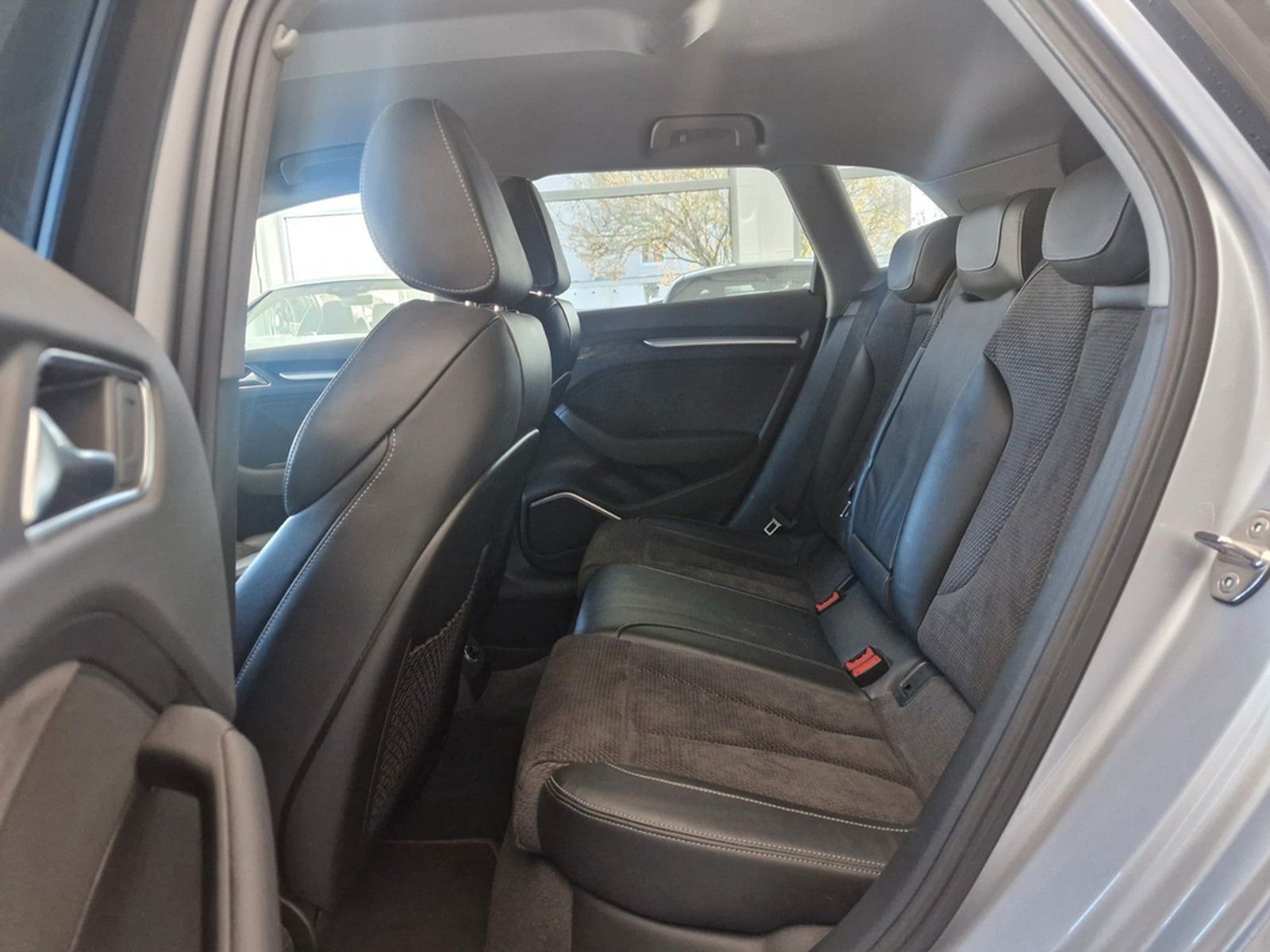 Audi S3 Sportback SB 2.0 TFSI quattro*Schaltgetriebe* foto 17