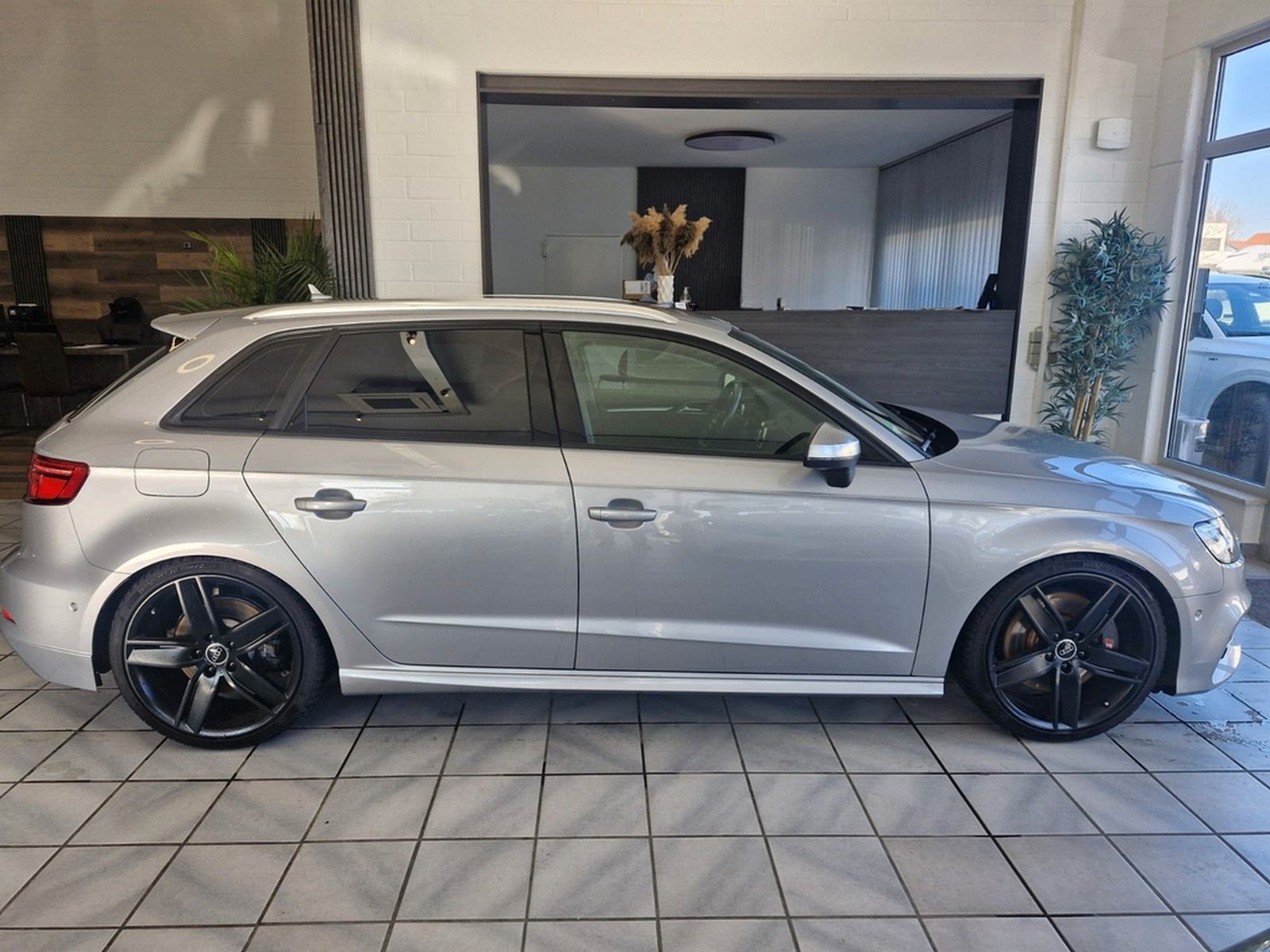 Audi S3 Sportback SB 2.0 TFSI quattro*Schaltgetriebe* foto 4