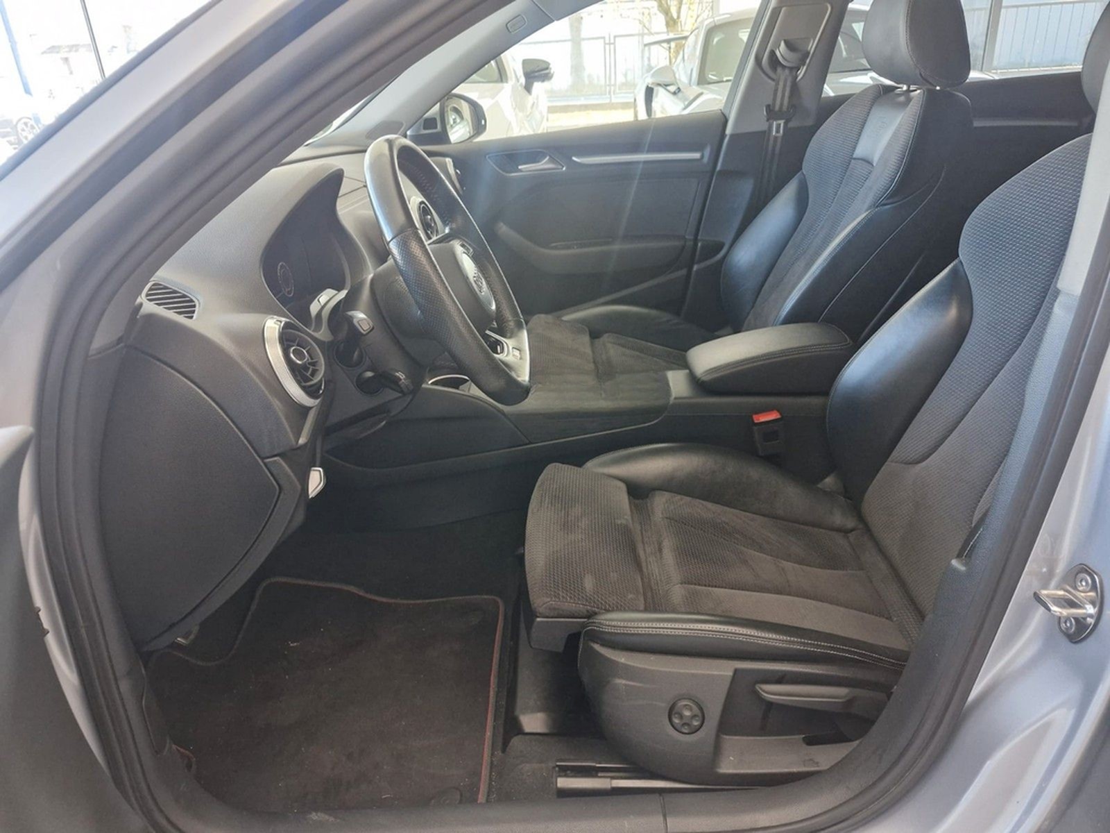 Audi S3 Sportback SB 2.0 TFSI quattro*Schaltgetriebe* foto 8