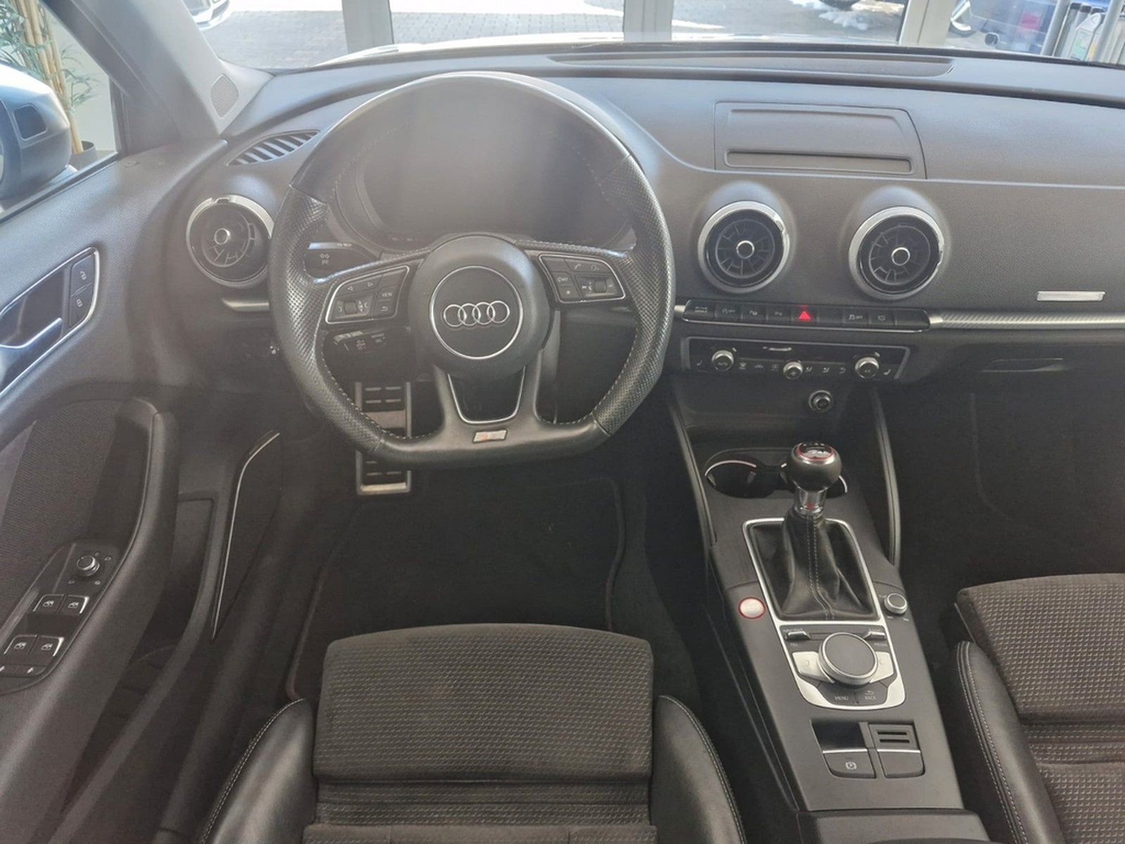 Audi S3 Sportback SB 2.0 TFSI quattro*Schaltgetriebe* foto 10
