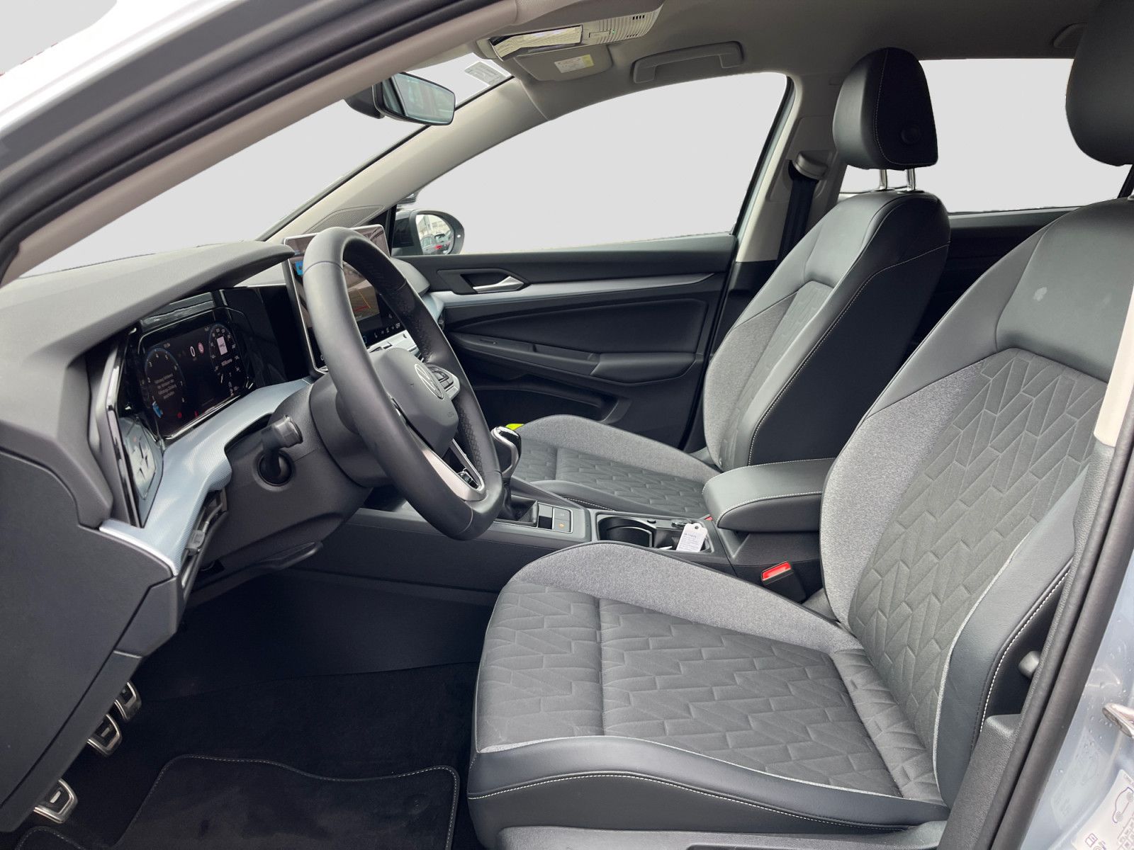 Volkswagen Golf VIII Variant 1.5TSI GOAL STANDHEIZ NAV CAM foto 12