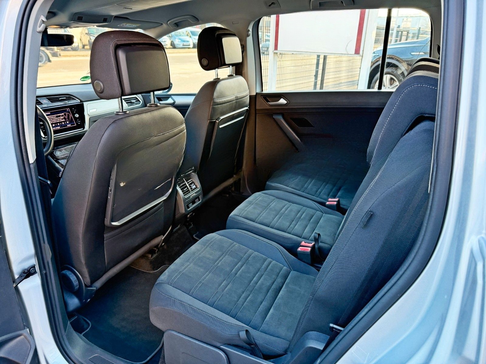 Volkswagen Touran 1.6 TDI Comfortline*1.HD*KAMERA*MASSAGE* foto 13