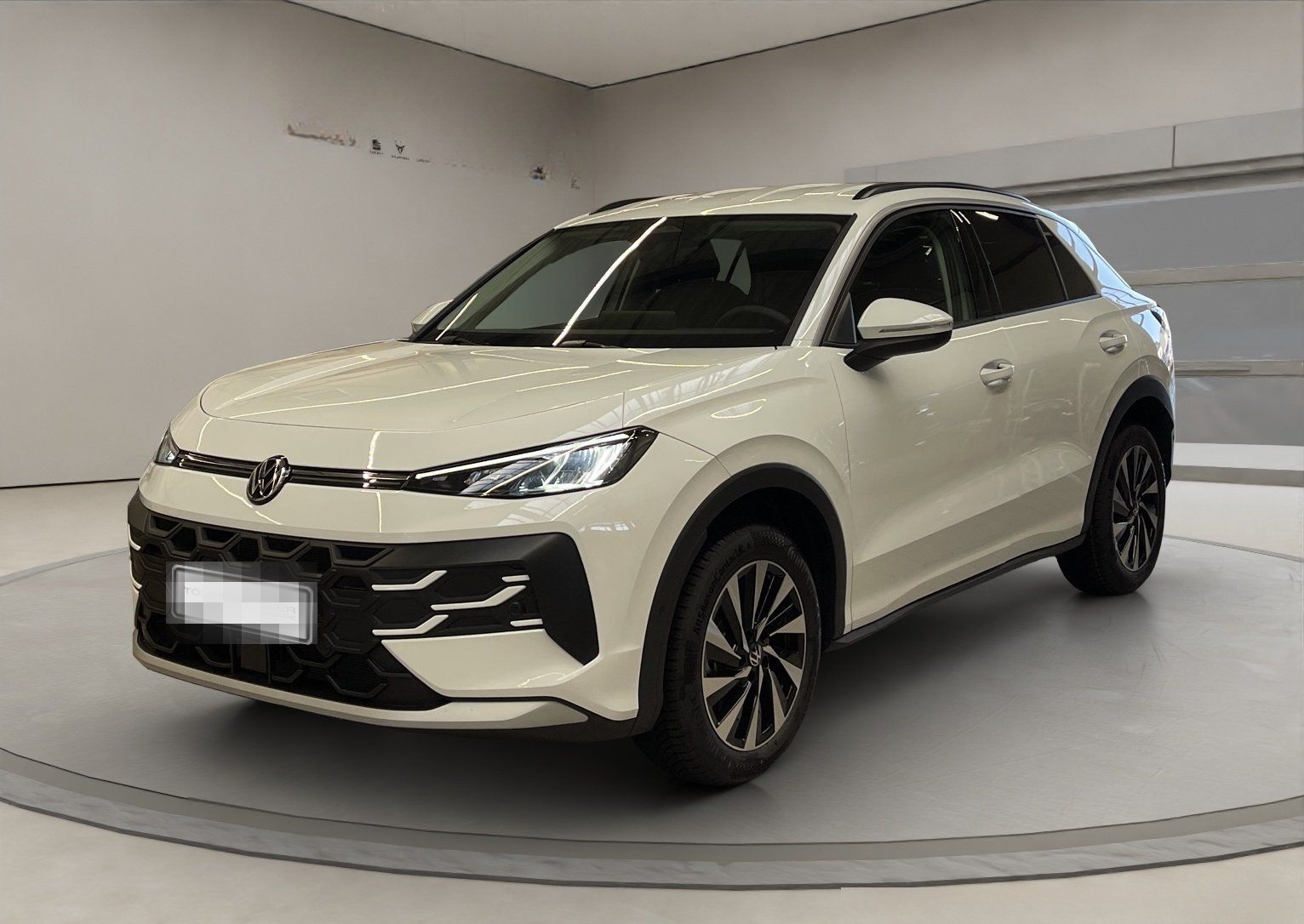 Volkswagen T-Roc Life 1.5 l eTSI OPF DSG ACC AUT Kam. Navi foto 2