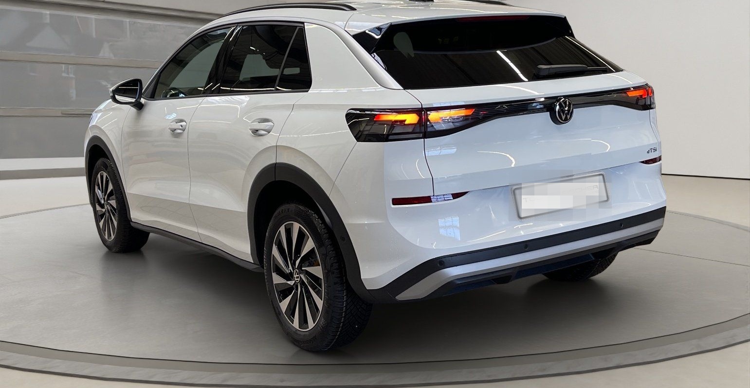 Volkswagen T-Roc Life 1.5 l eTSI OPF DSG ACC AUT Kam. Navi foto 4