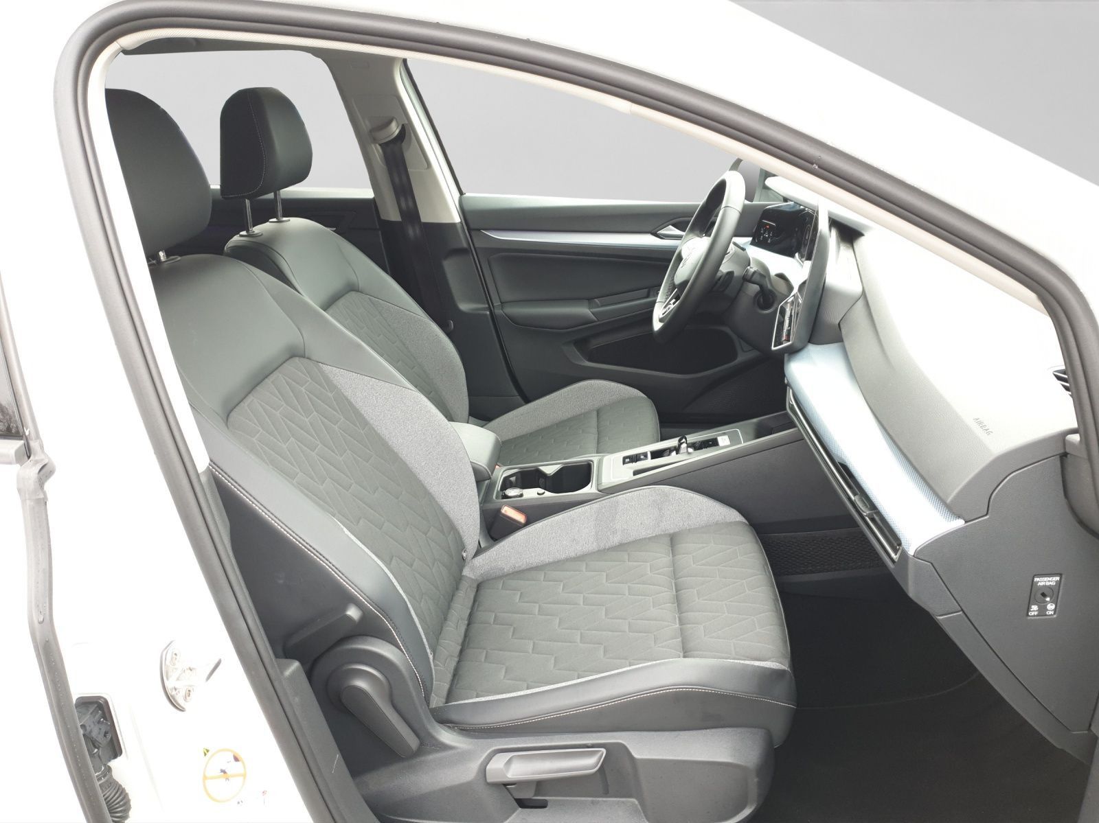 Volkswagen Golf 2.0 TDI DSG GOAL LED+AHK ASSIST KAMERA foto 4