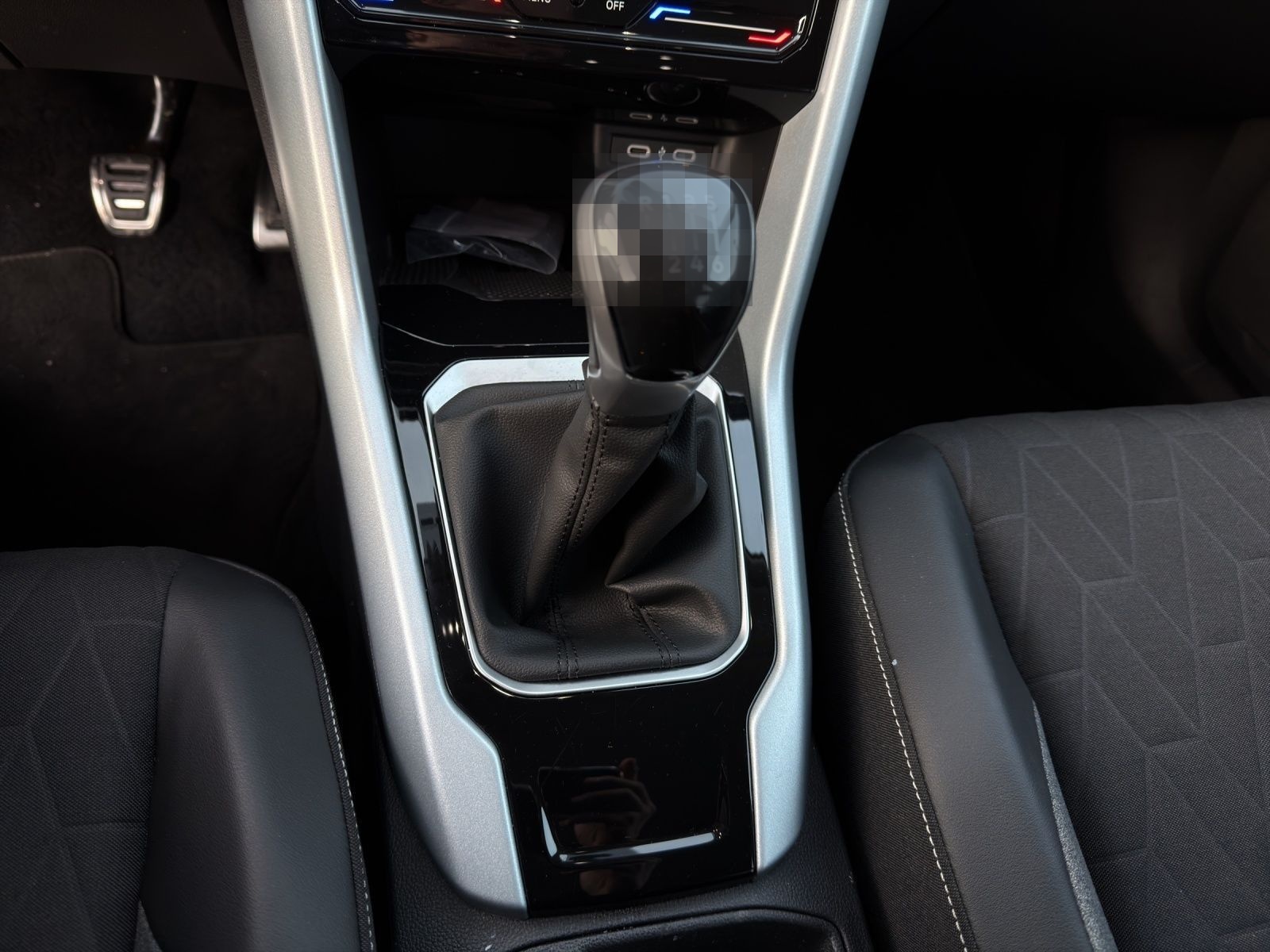 Volkswagen T-Roc 1.0 TSI GOAL NAVI LED SITZHZG PDC foto 11