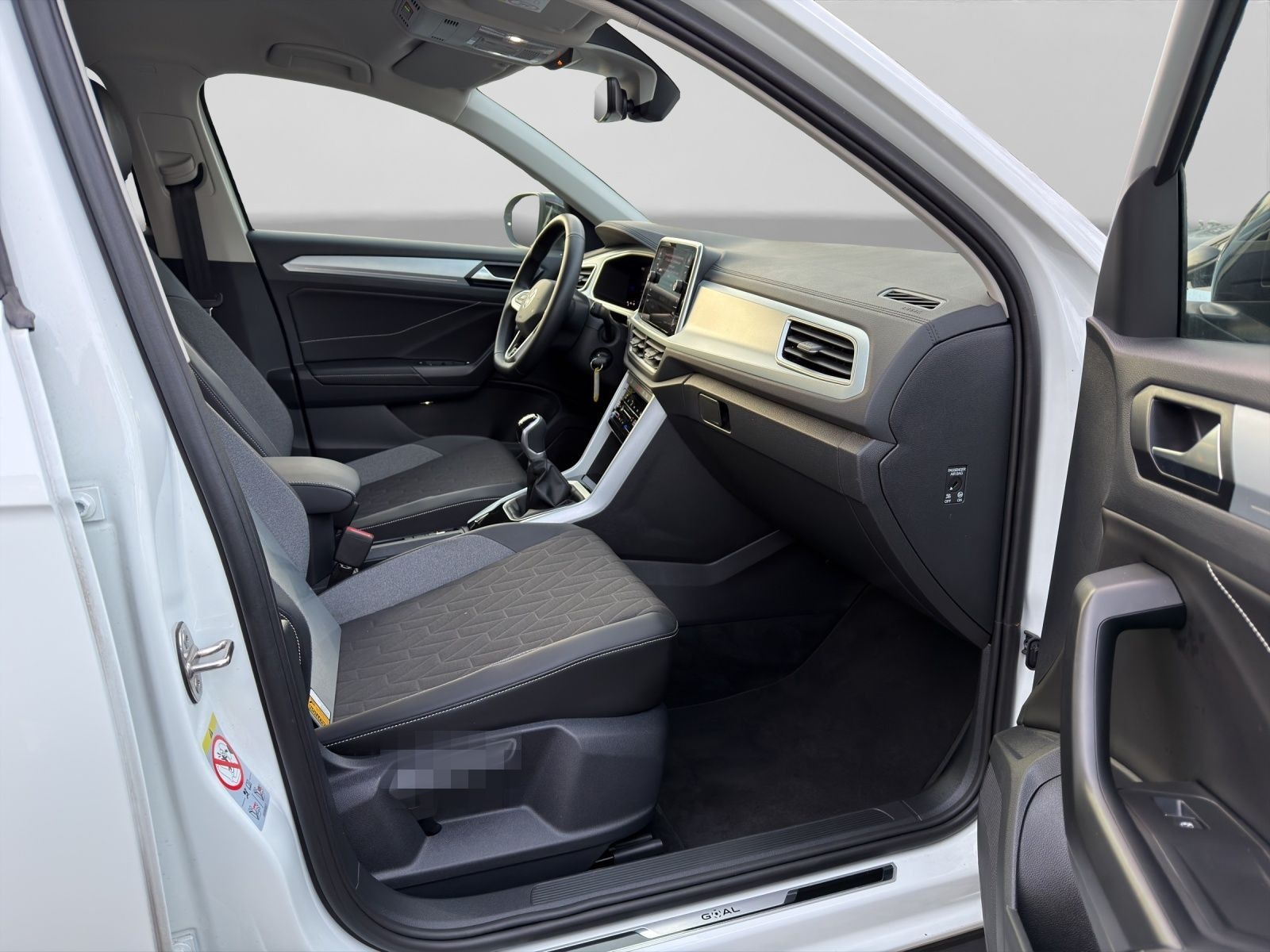 Volkswagen T-Roc 1.0 TSI GOAL NAVI LED SITZHZG PDC foto 4