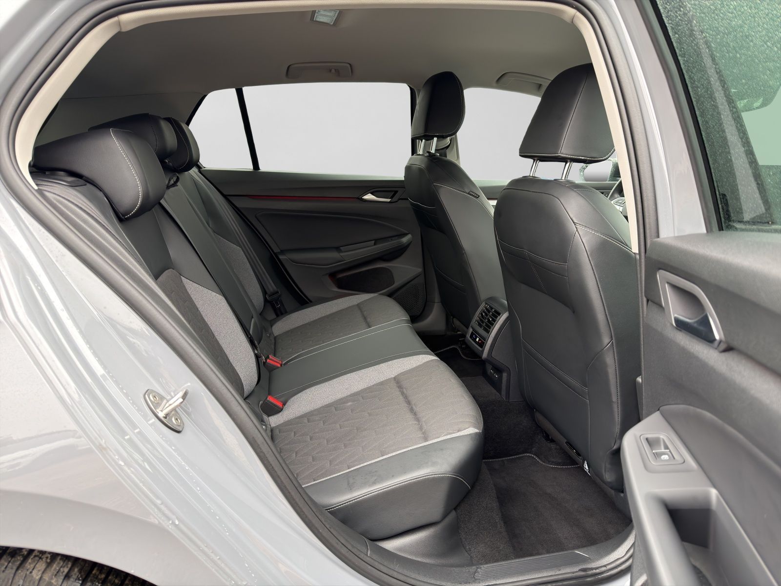 Volkswagen Golf 2.0 TDI DSG GOAL NAVI AHK SITZHZG KAMERA foto 6