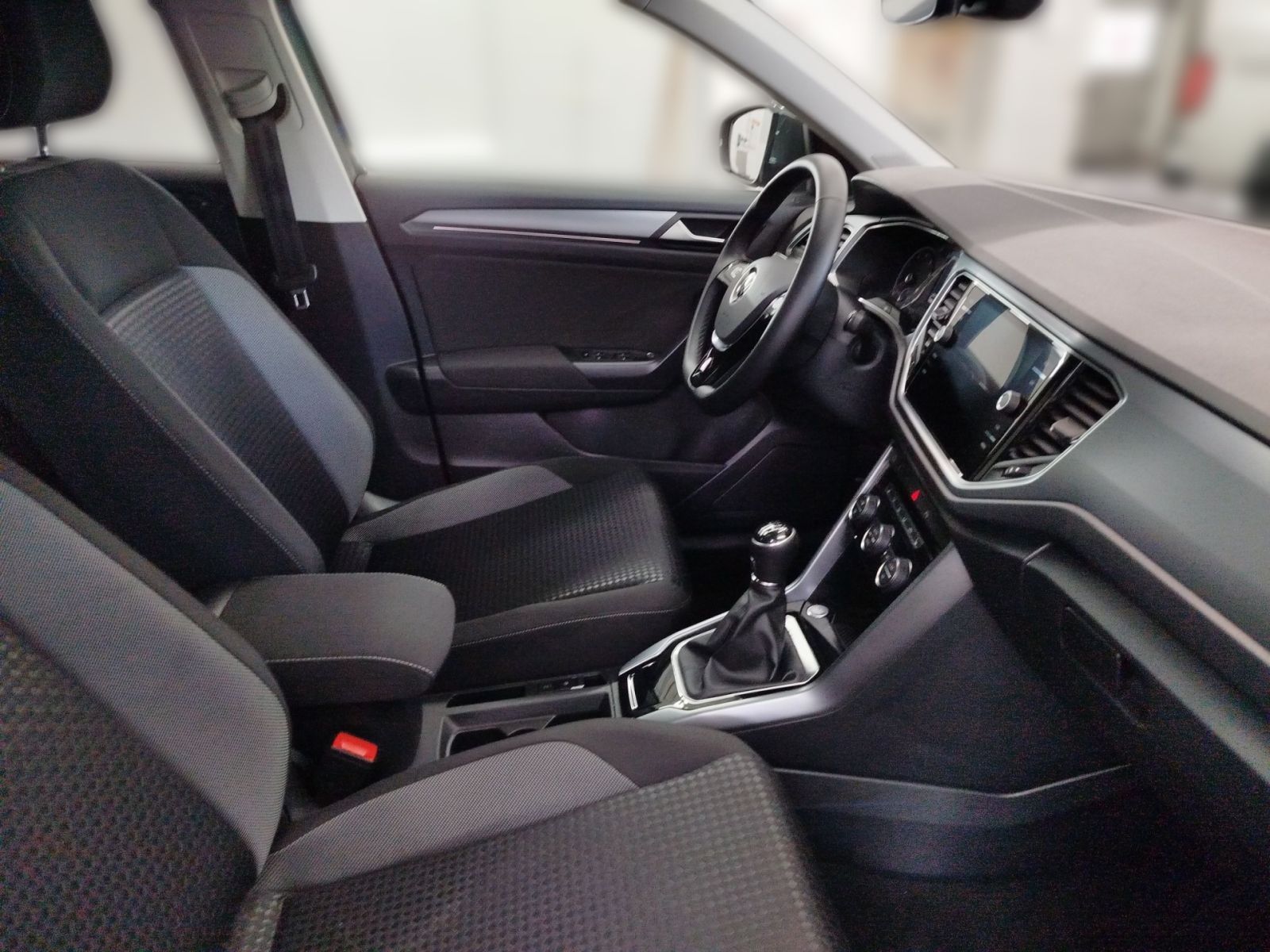 Volkswagen T-Roc 1.0 TSI Active Navi FrontAssist LaneAssist foto 11