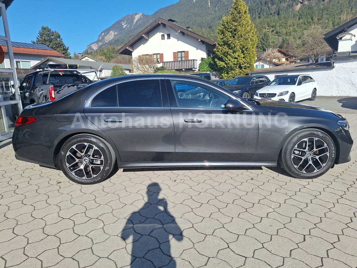 Mercedes-Benz E220d AVANDGARDE ADV DIGILIGHT DISTR MEMORY KGO foto 3