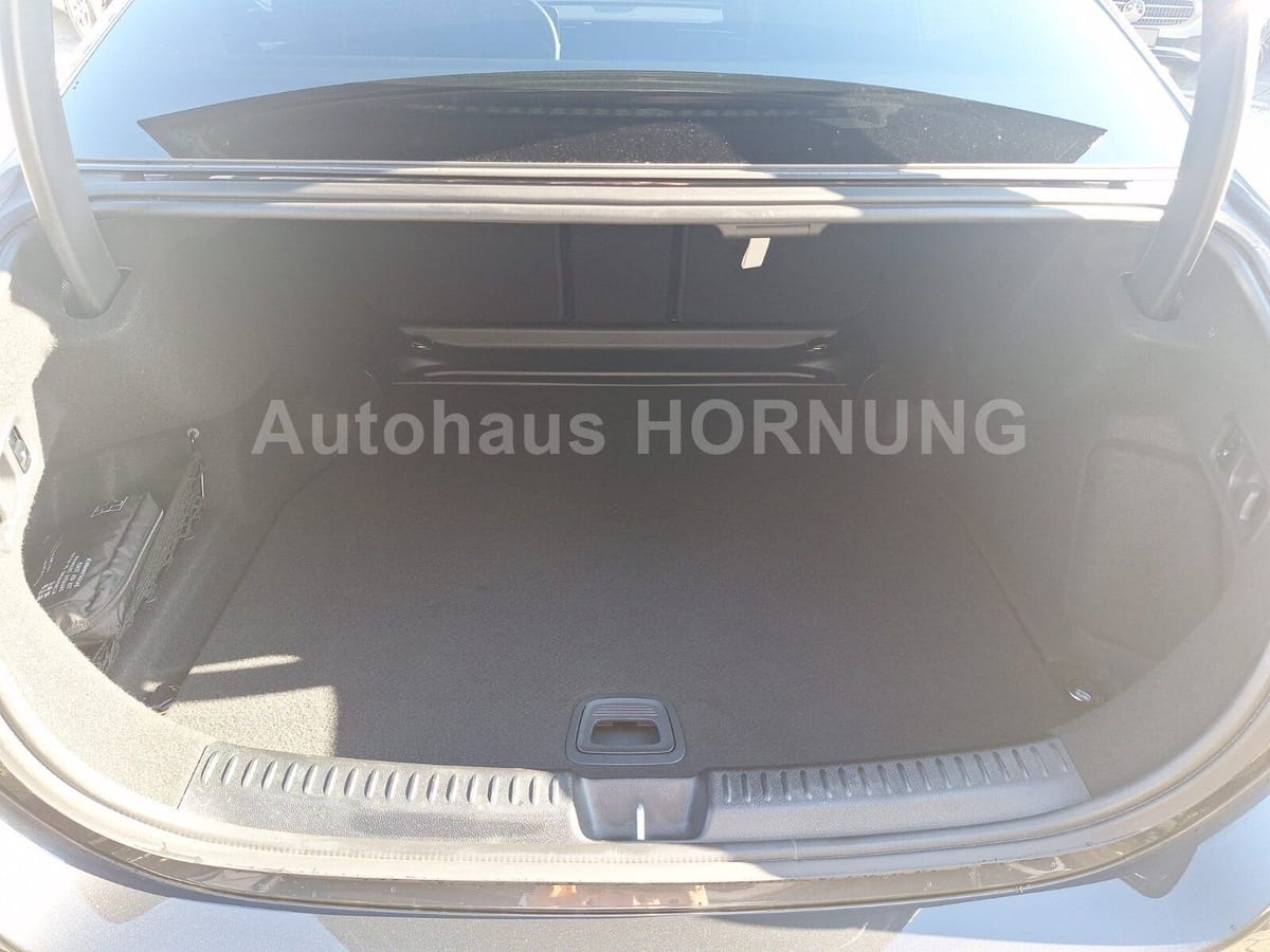 Mercedes-Benz E220d AVANDGARDE ADV DIGILIGHT DISTR MEMORY KGO foto 4