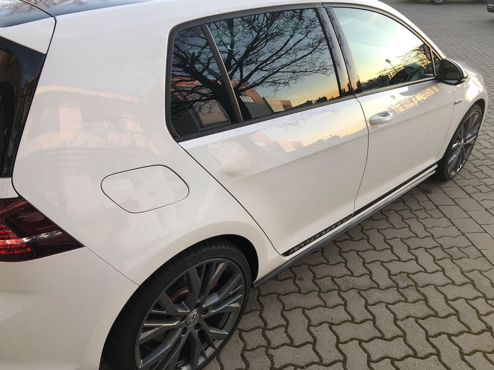 Volkswagen Golf 2.0 TSI DSG BMT GTI Performance GTI Per... foto 3