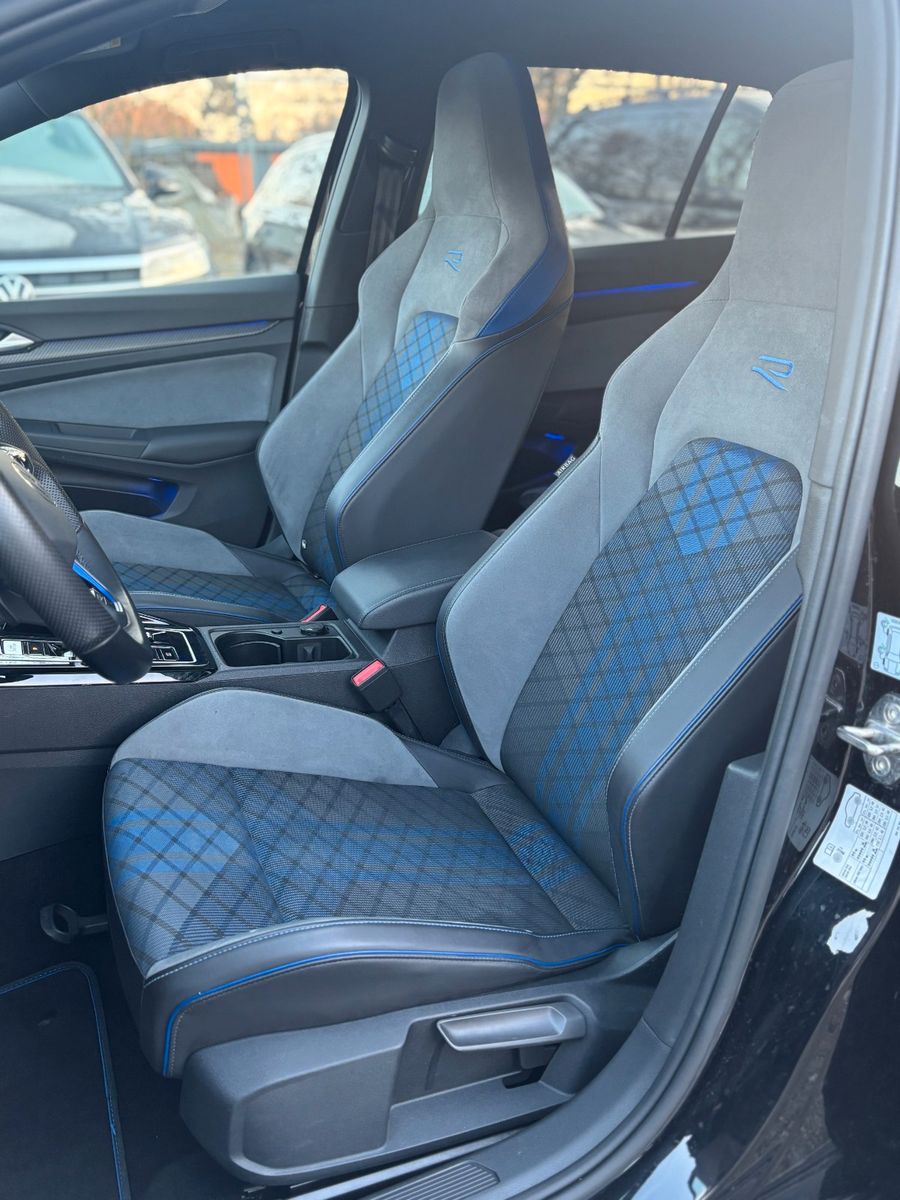 Volkswagen Golf VIII Lim. R DSG Matrix Kamera ACC Panorama foto 14