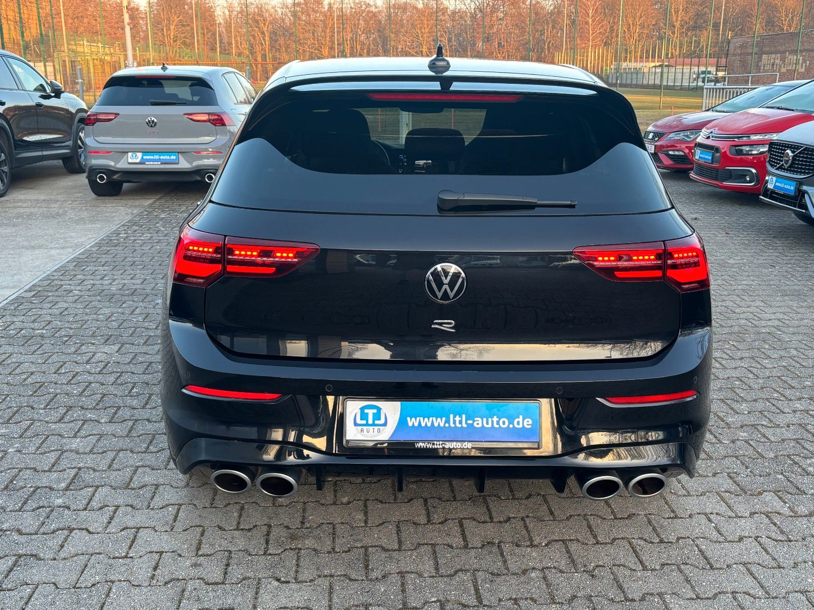 Volkswagen Golf VIII Lim. R DSG Matrix Kamera ACC Panorama foto 6
