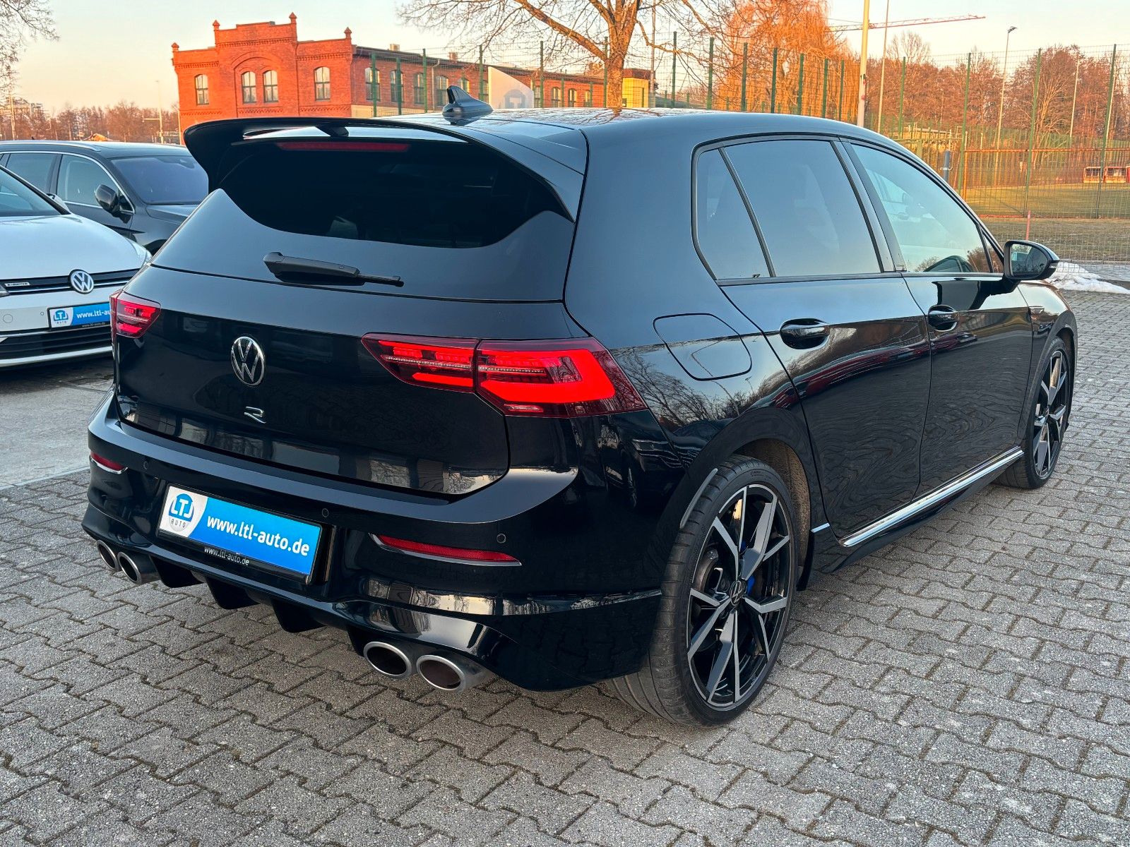 Volkswagen Golf VIII Lim. R DSG Matrix Kamera ACC Panorama foto 7