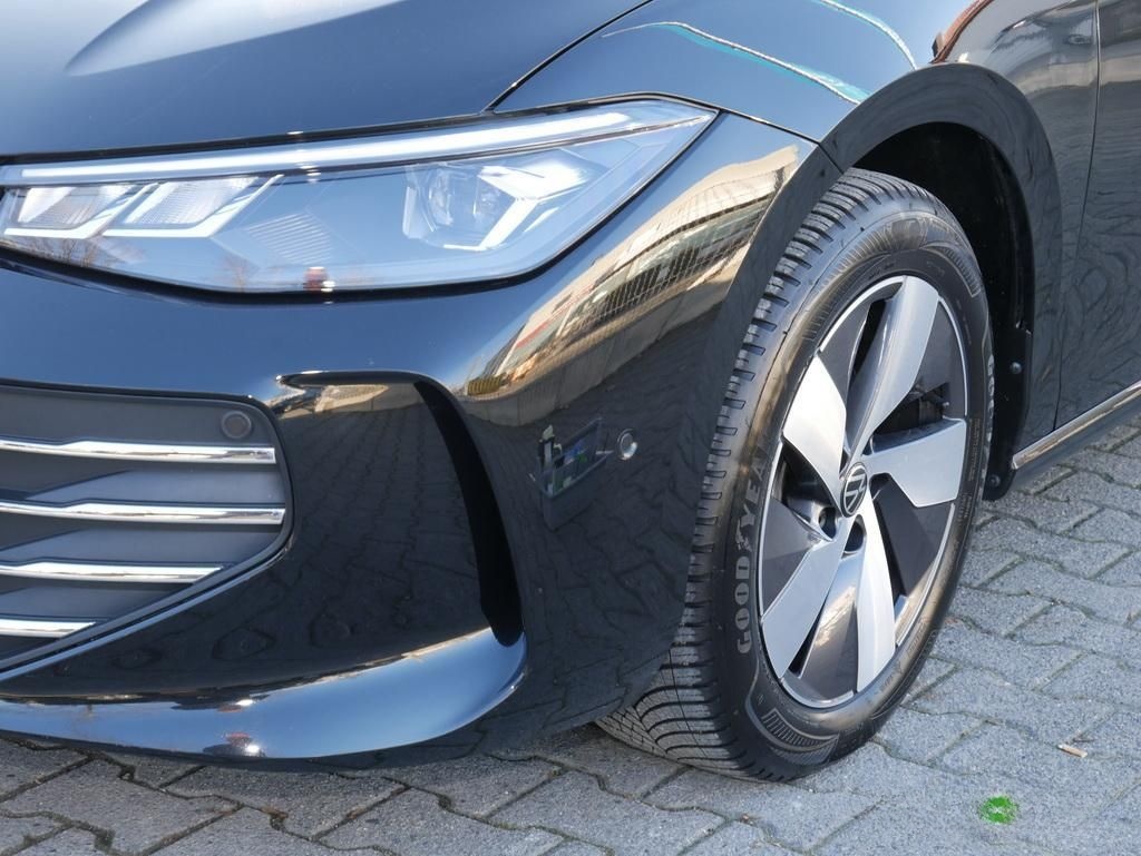 Volkswagen Passat 1.5 eTSI Business DSG ACC AHK Navi 360° foto 6