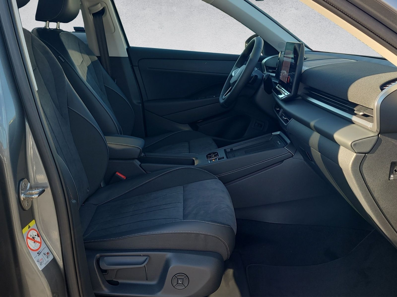 Volkswagen T-Roc Style 1.5 eTSI DSG *Pano*IQ-Light* foto 11