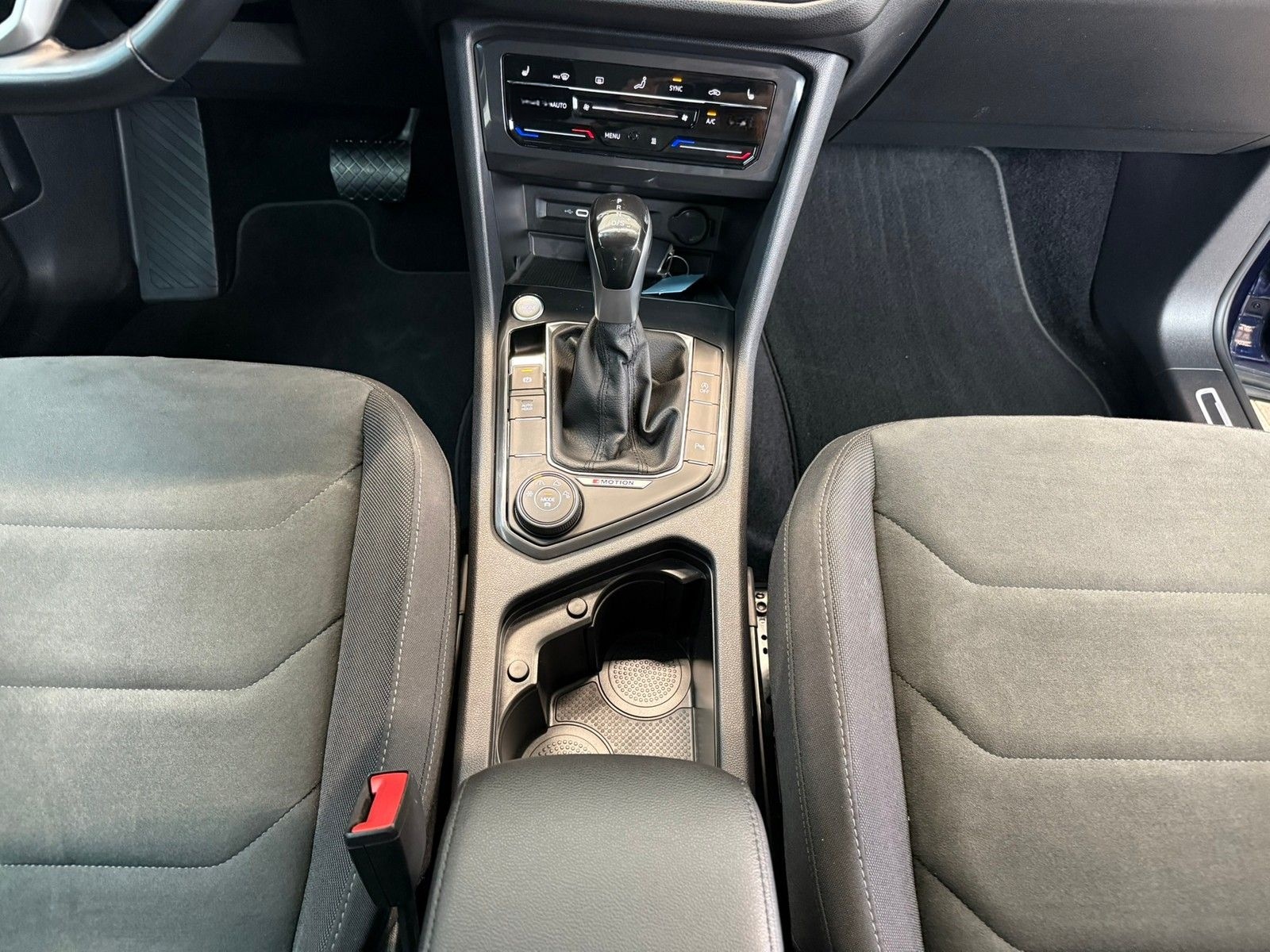 Volkswagen Tiguan Allsp. Elegance 2,0 TDI DSG + AHK+ Kamera foto 9