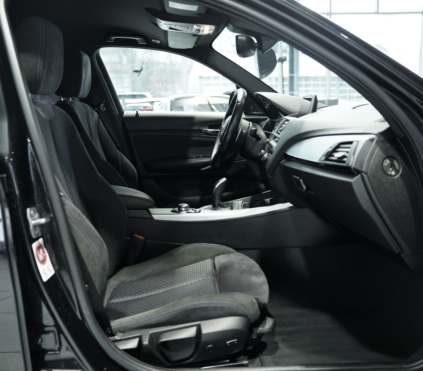BMW M135i xDrive *H&K *PDC *AHK *Business-Paket foto 14