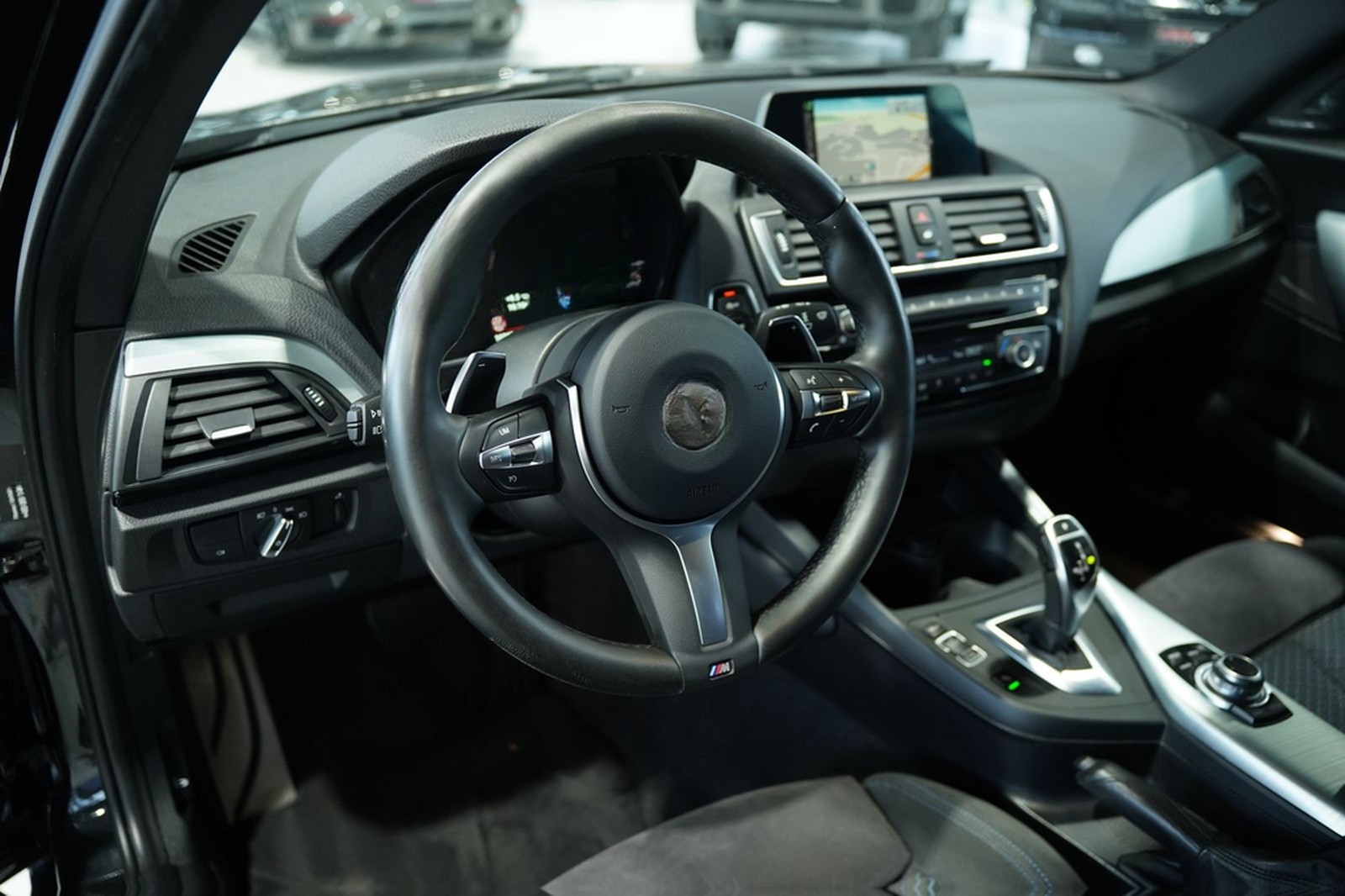 BMW M135i xDrive *H&K *PDC *AHK *Business-Paket foto 22