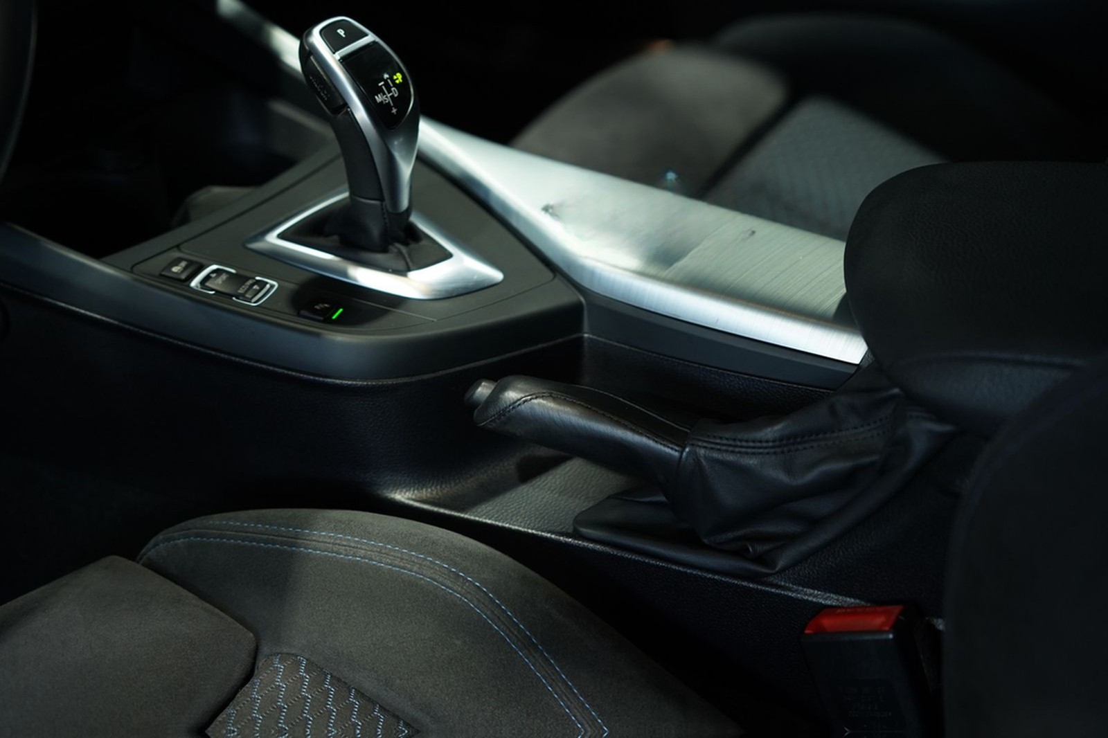 BMW M135i xDrive *H&K *PDC *AHK *Business-Paket foto 28
