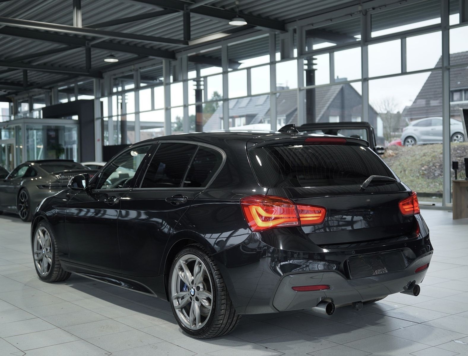 BMW M135i xDrive *H&K *PDC *AHK *Business-Paket foto 9