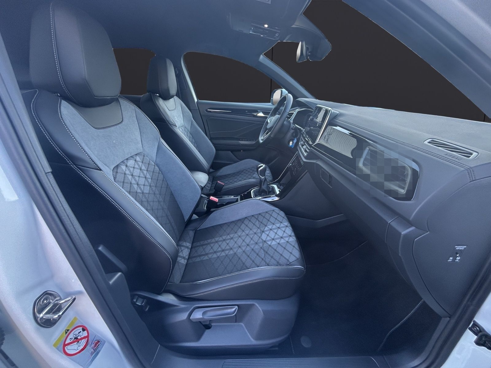 Volkswagen T-Roc R-Line TSI IQ.Light ACC SH RearView AppCon foto 12