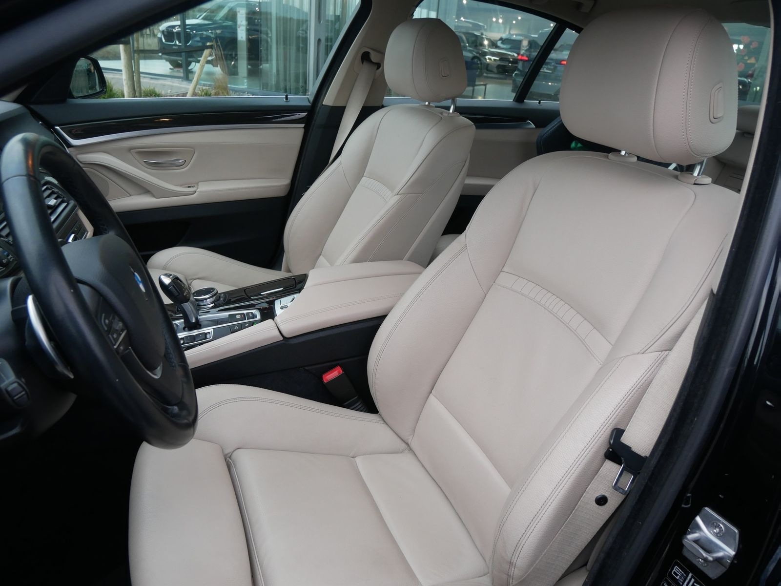 BMW 520d xDrive Lim. Xenon NAV Prof. PDC SHZ foto 10